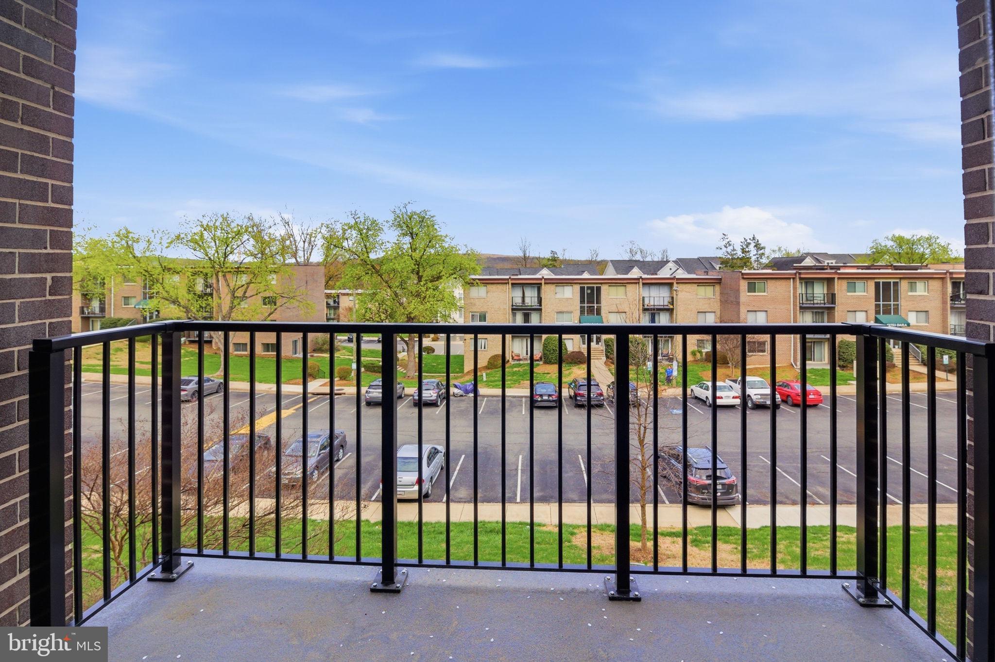 OCCOQUAN RIDGE CONDO - Residential