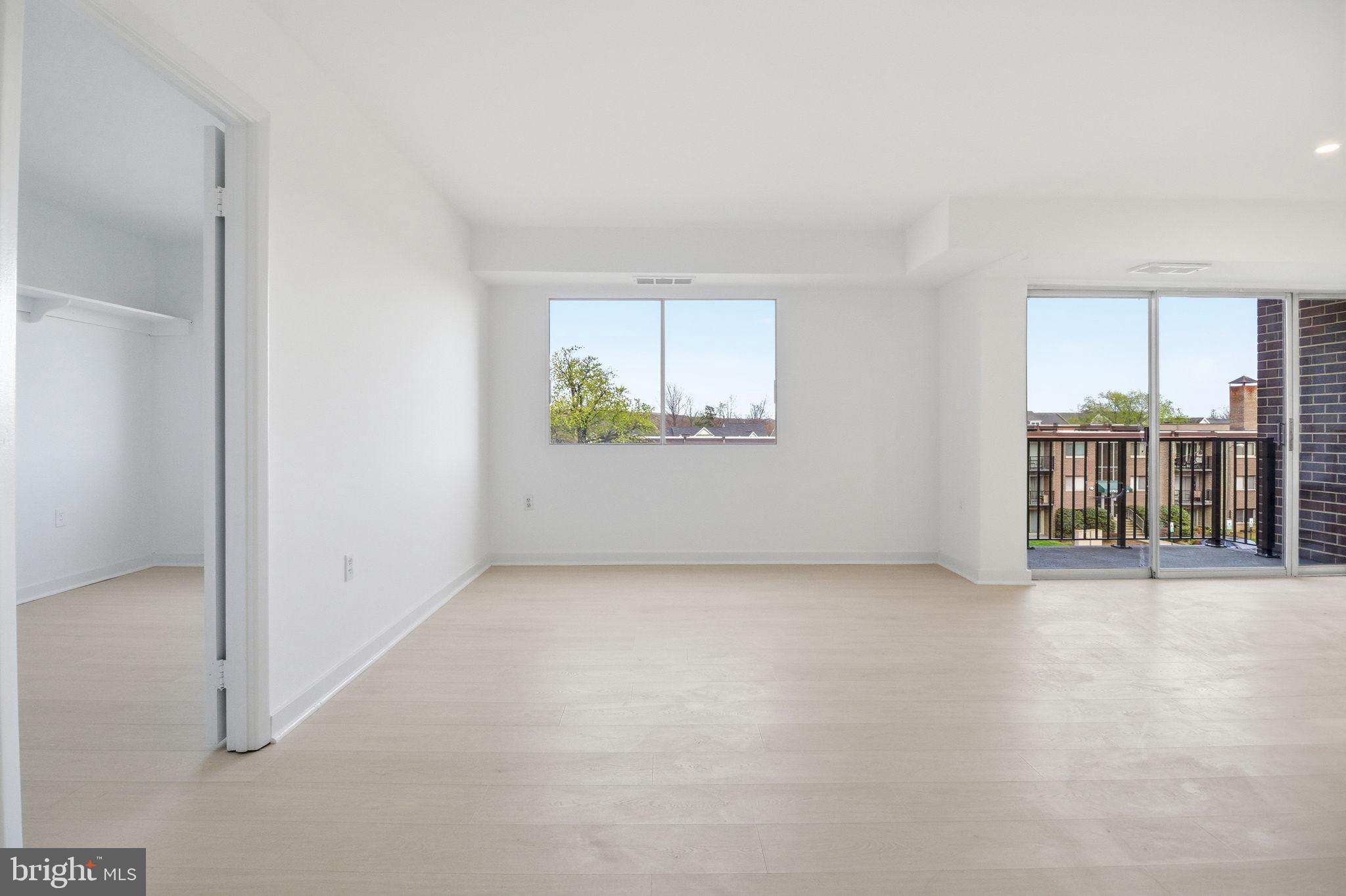 OCCOQUAN RIDGE CONDO - Residential