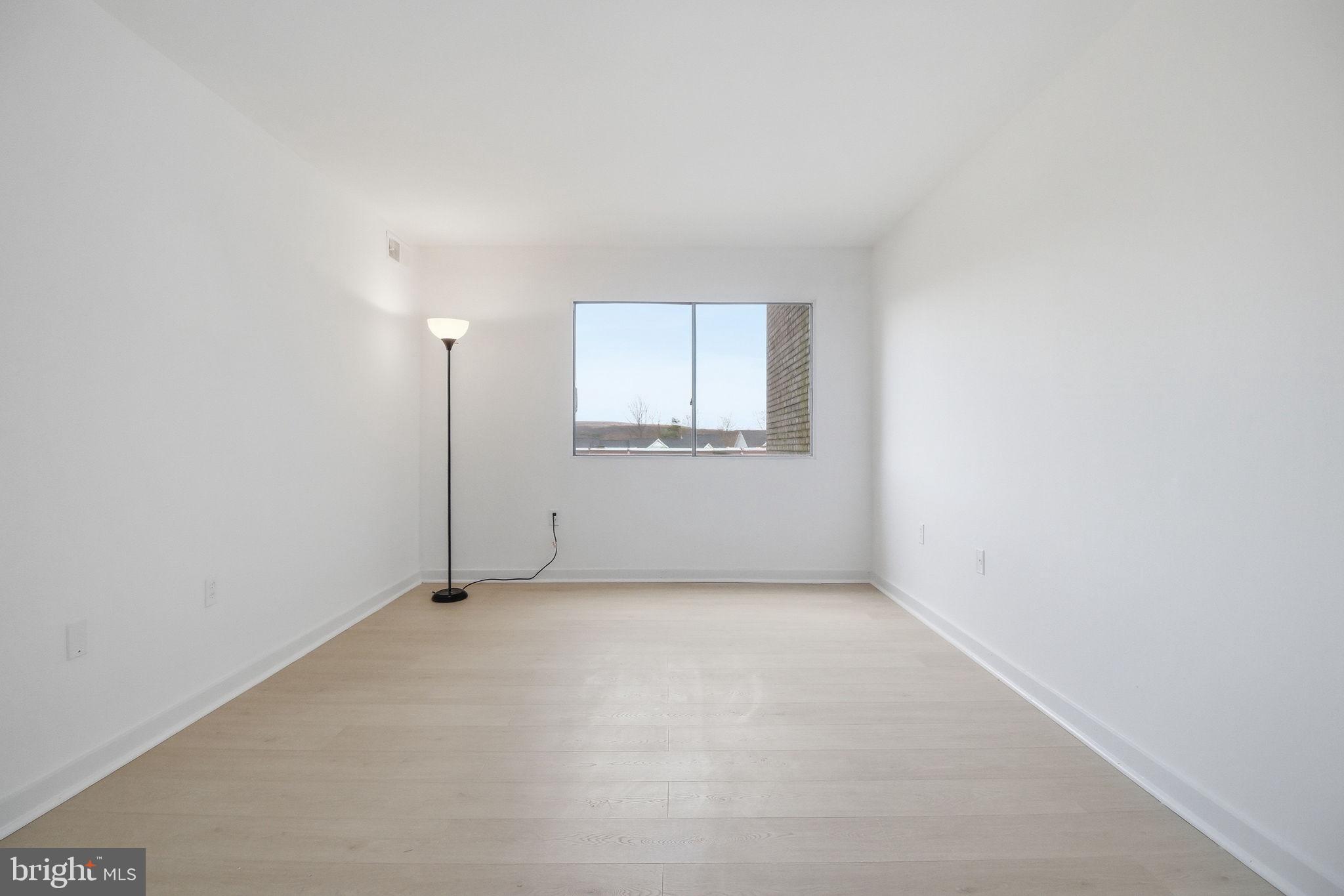 OCCOQUAN RIDGE CONDO - Residential