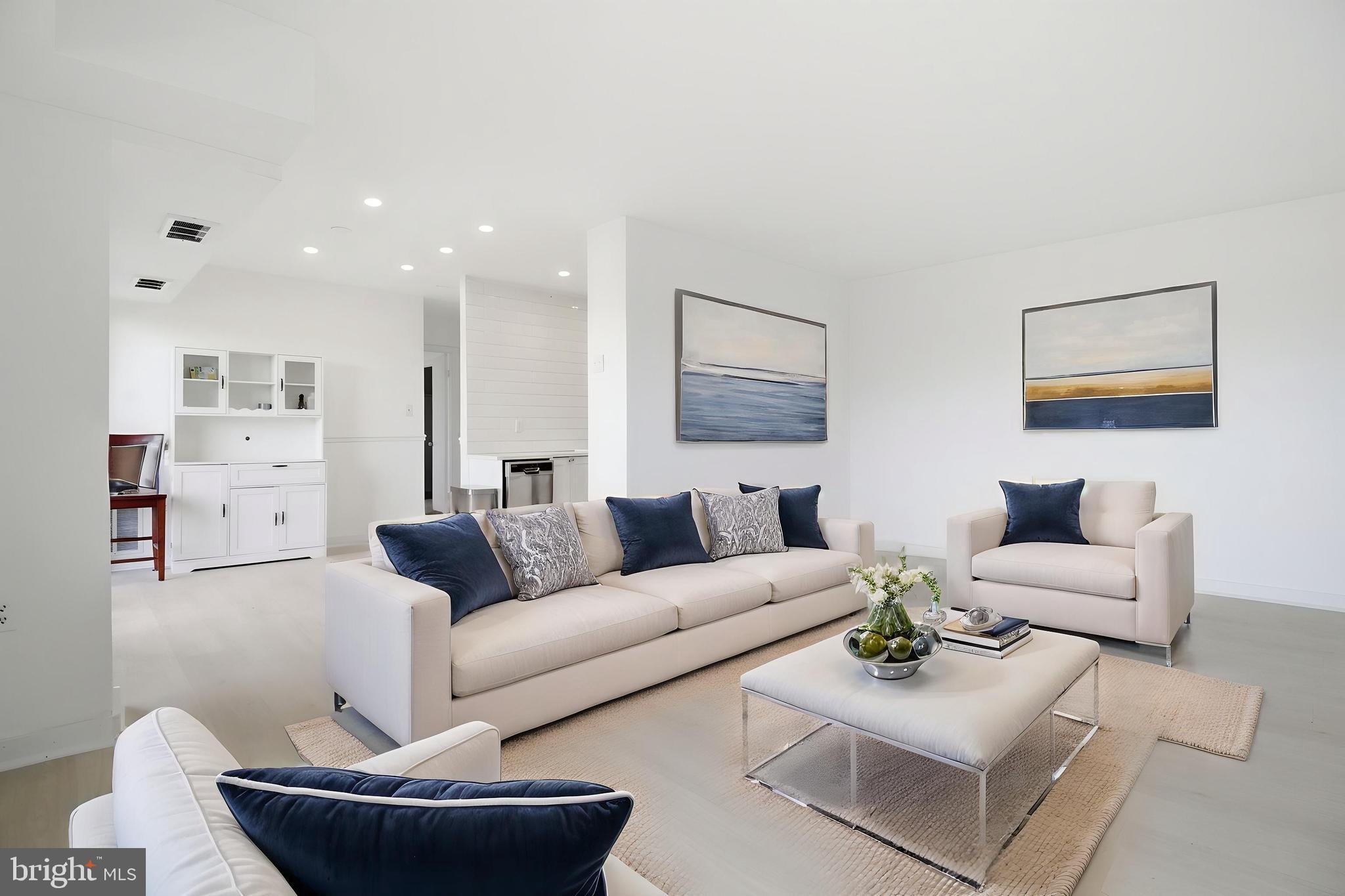 OCCOQUAN RIDGE CONDO - Residential