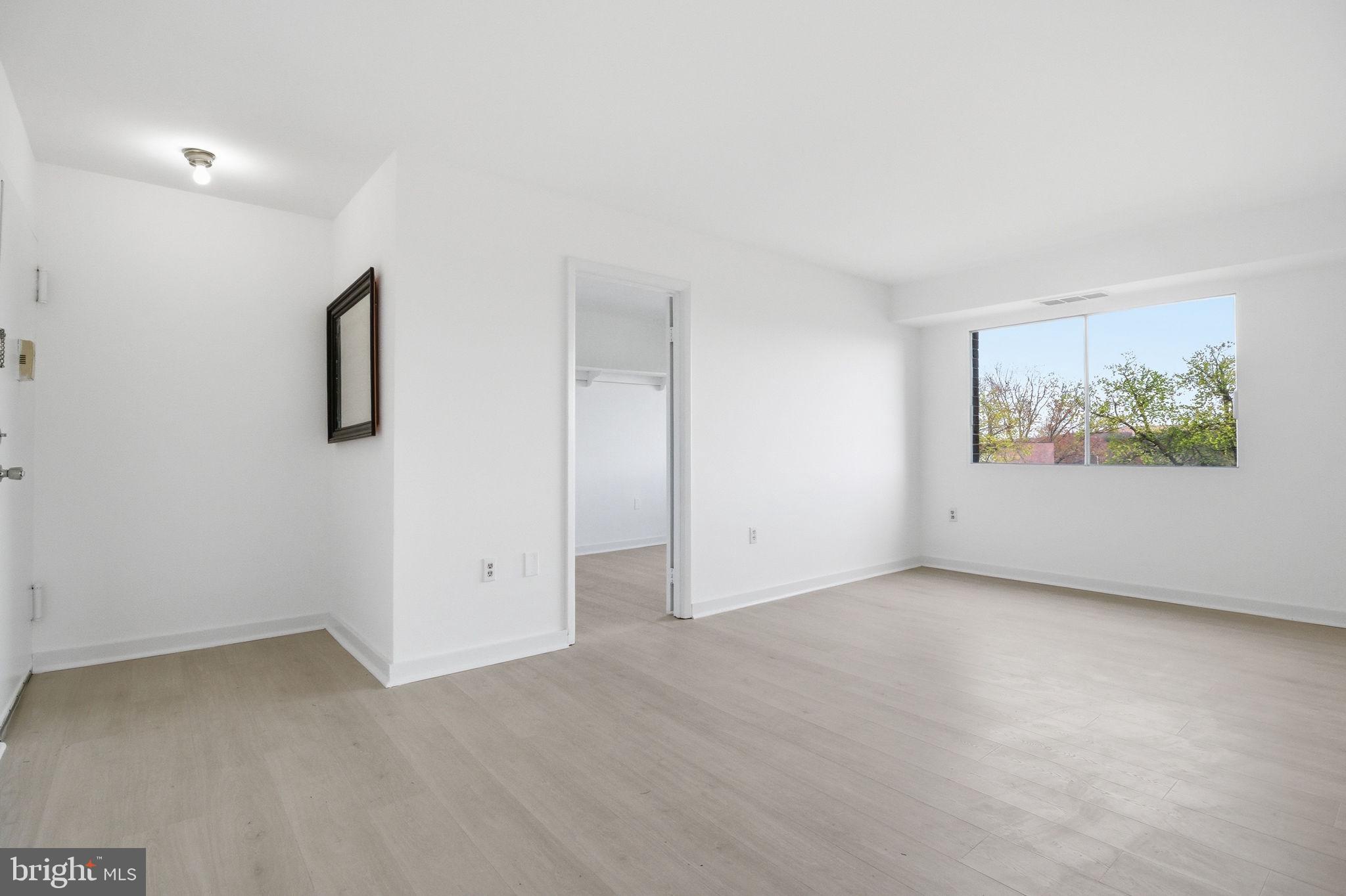 OCCOQUAN RIDGE CONDO - Residential