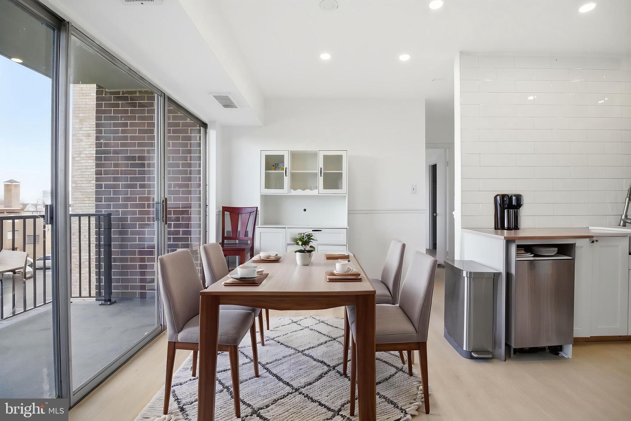 OCCOQUAN RIDGE CONDO - Residential