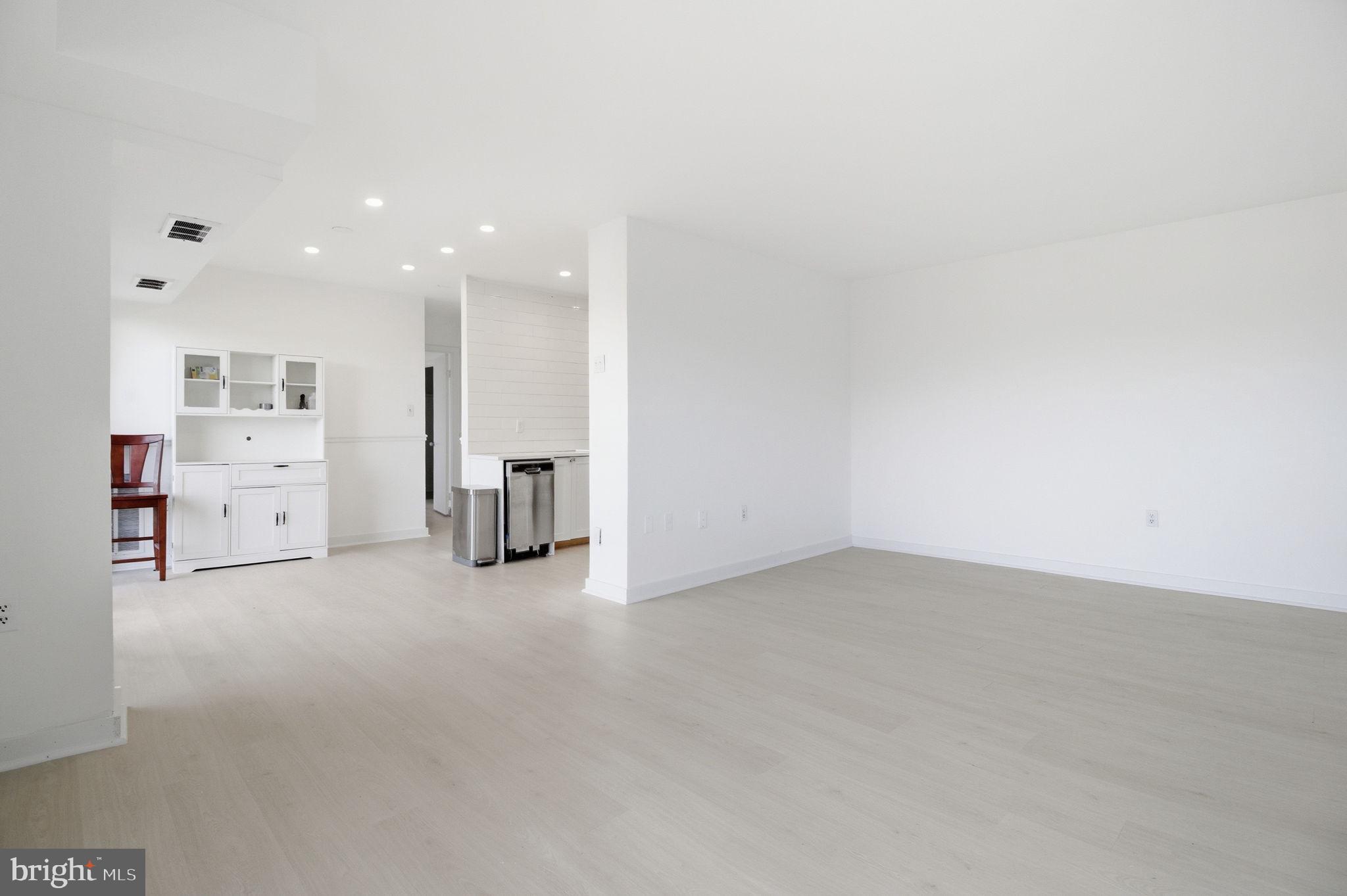 OCCOQUAN RIDGE CONDO - Residential