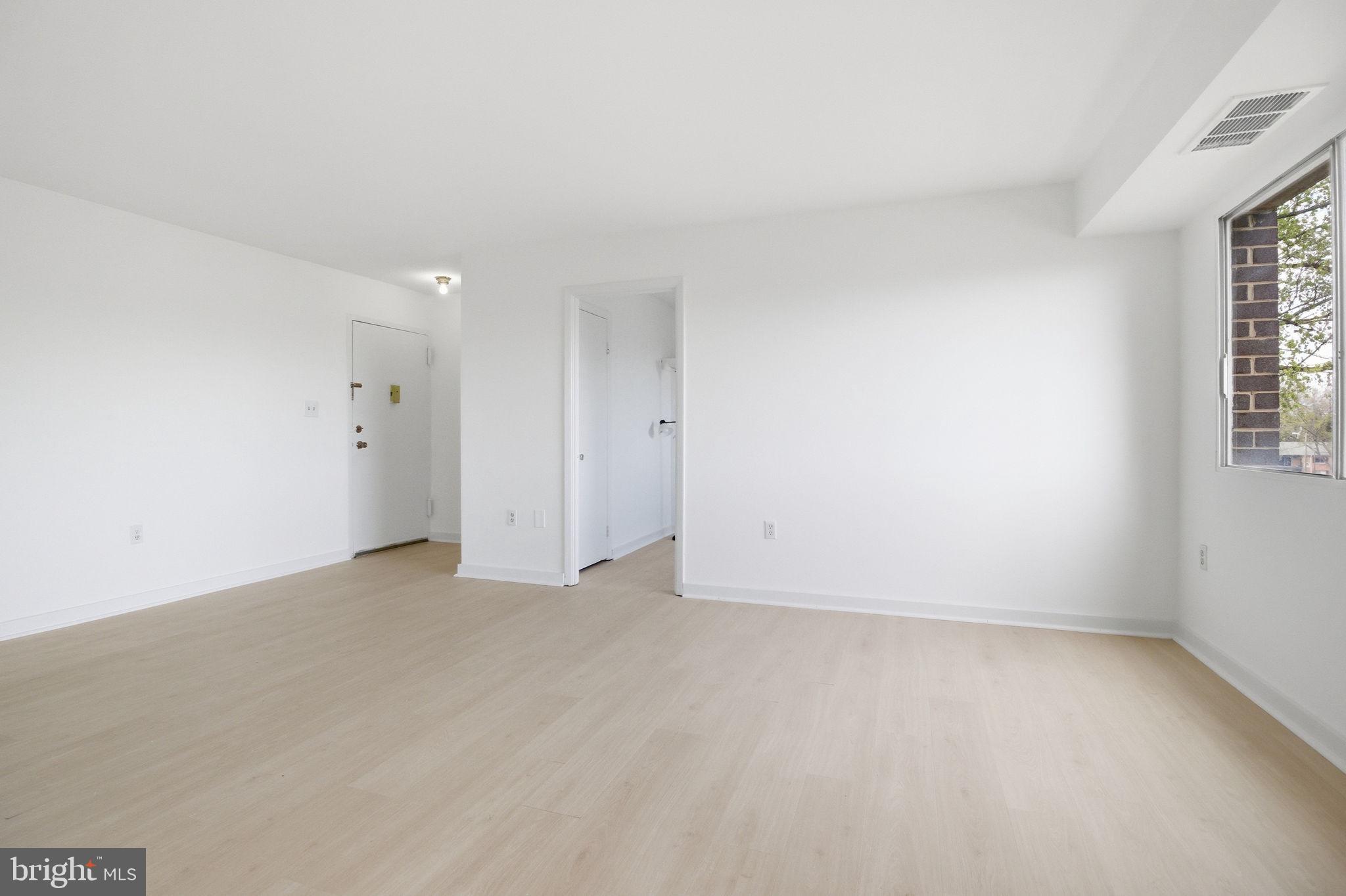 OCCOQUAN RIDGE CONDO - Residential