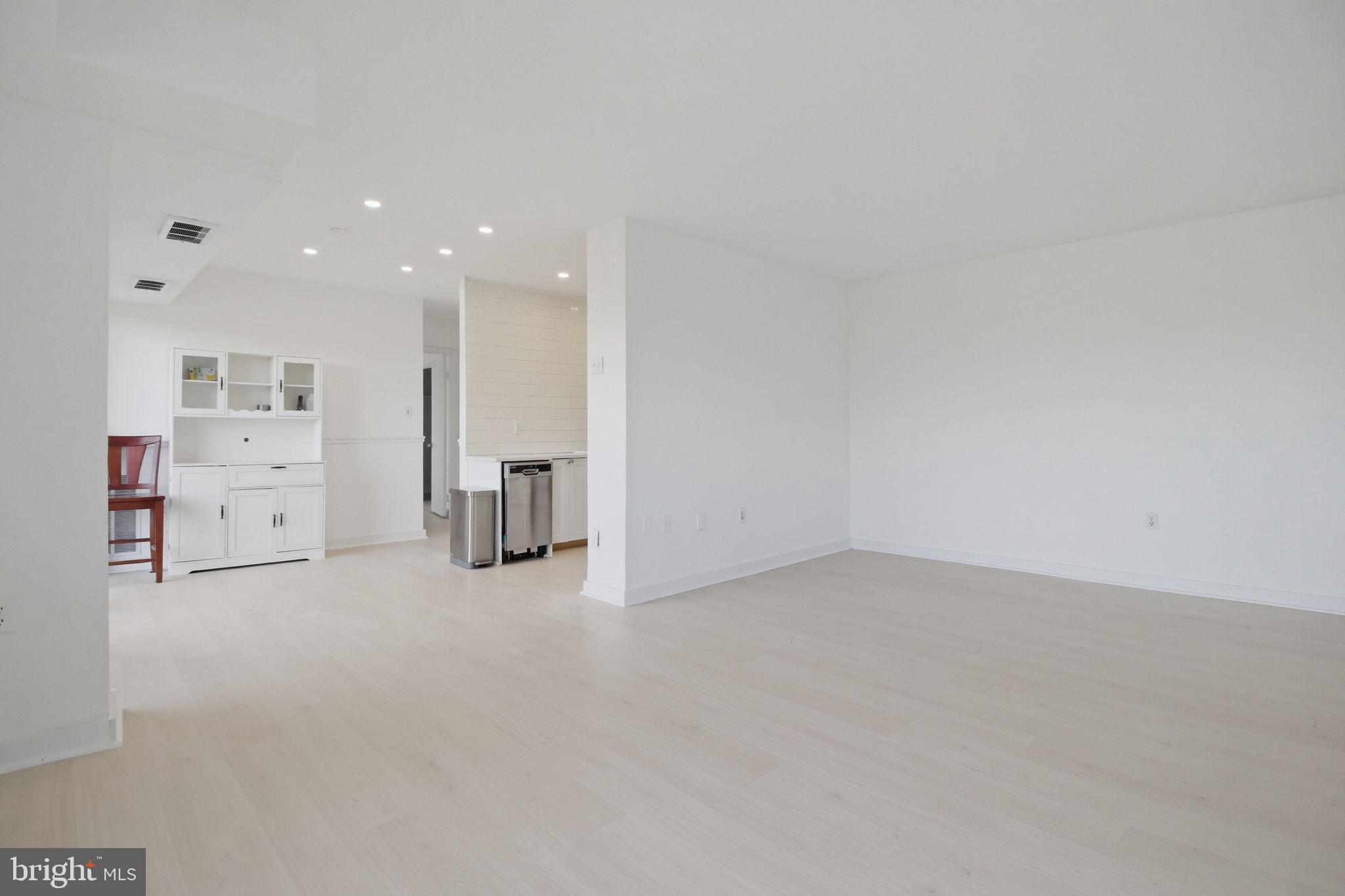 OCCOQUAN RIDGE CONDO - Residential