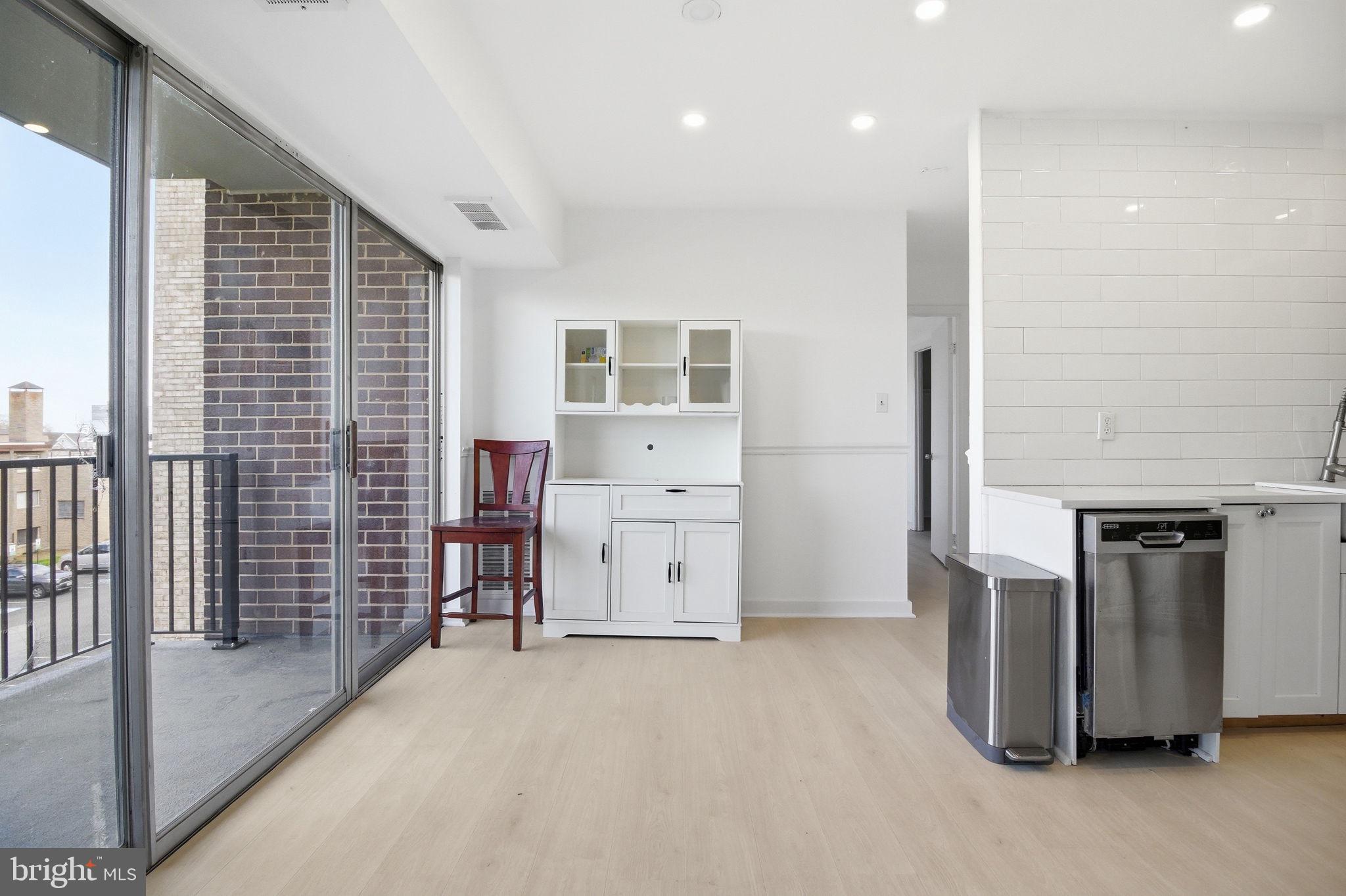 OCCOQUAN RIDGE CONDO - Residential