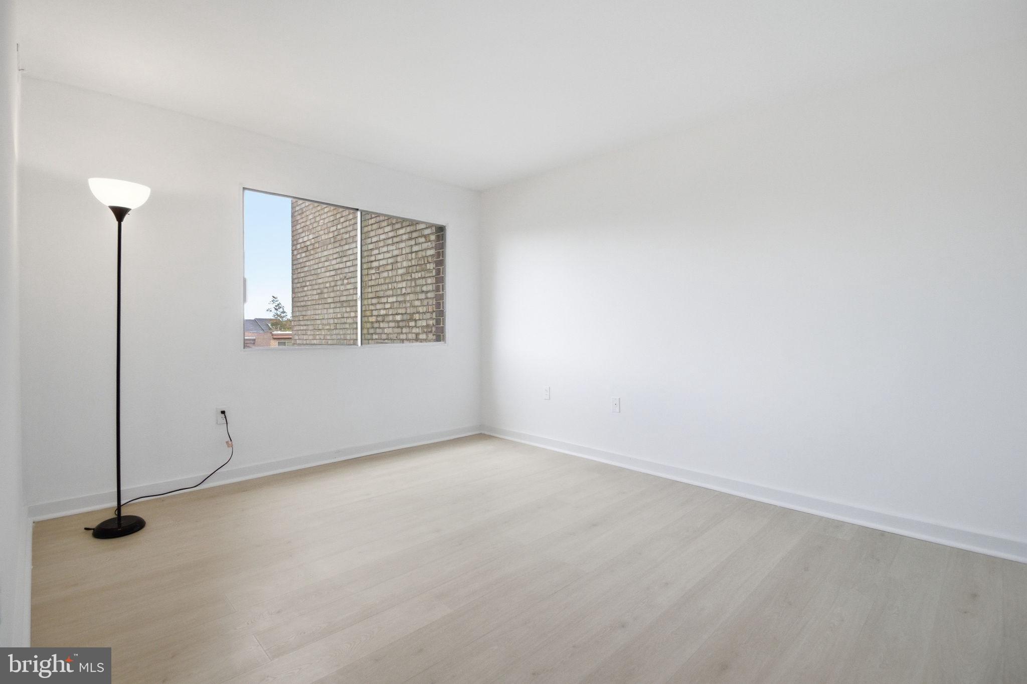 OCCOQUAN RIDGE CONDO - Residential