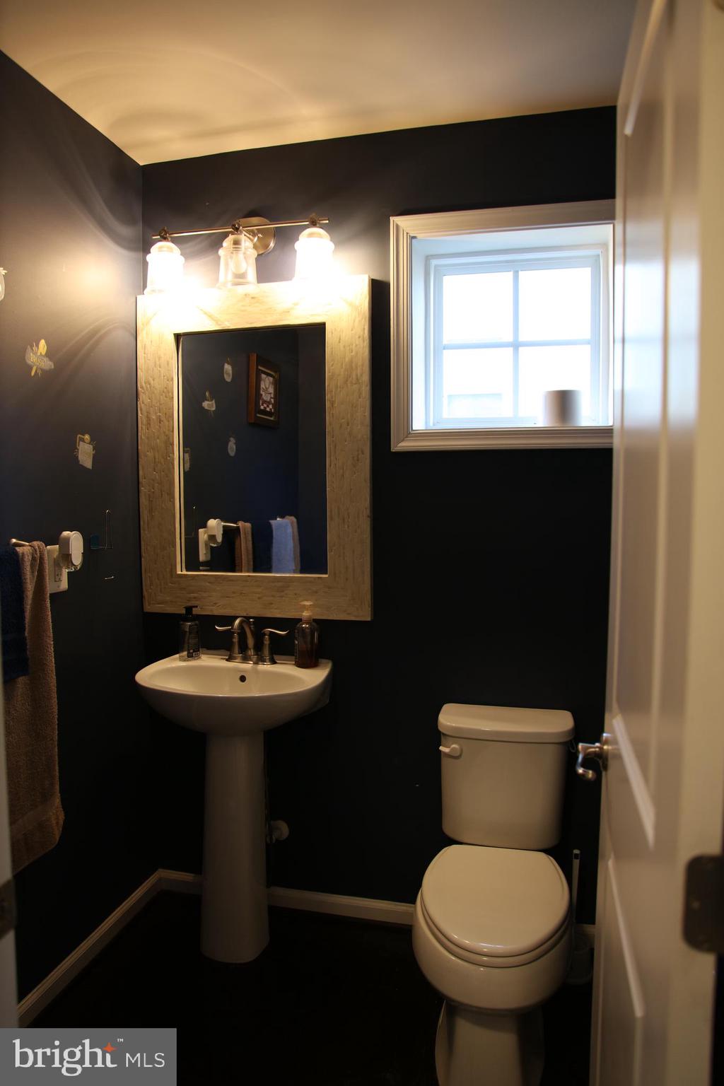 WINDLASS OVERLOOK - Residential Lease