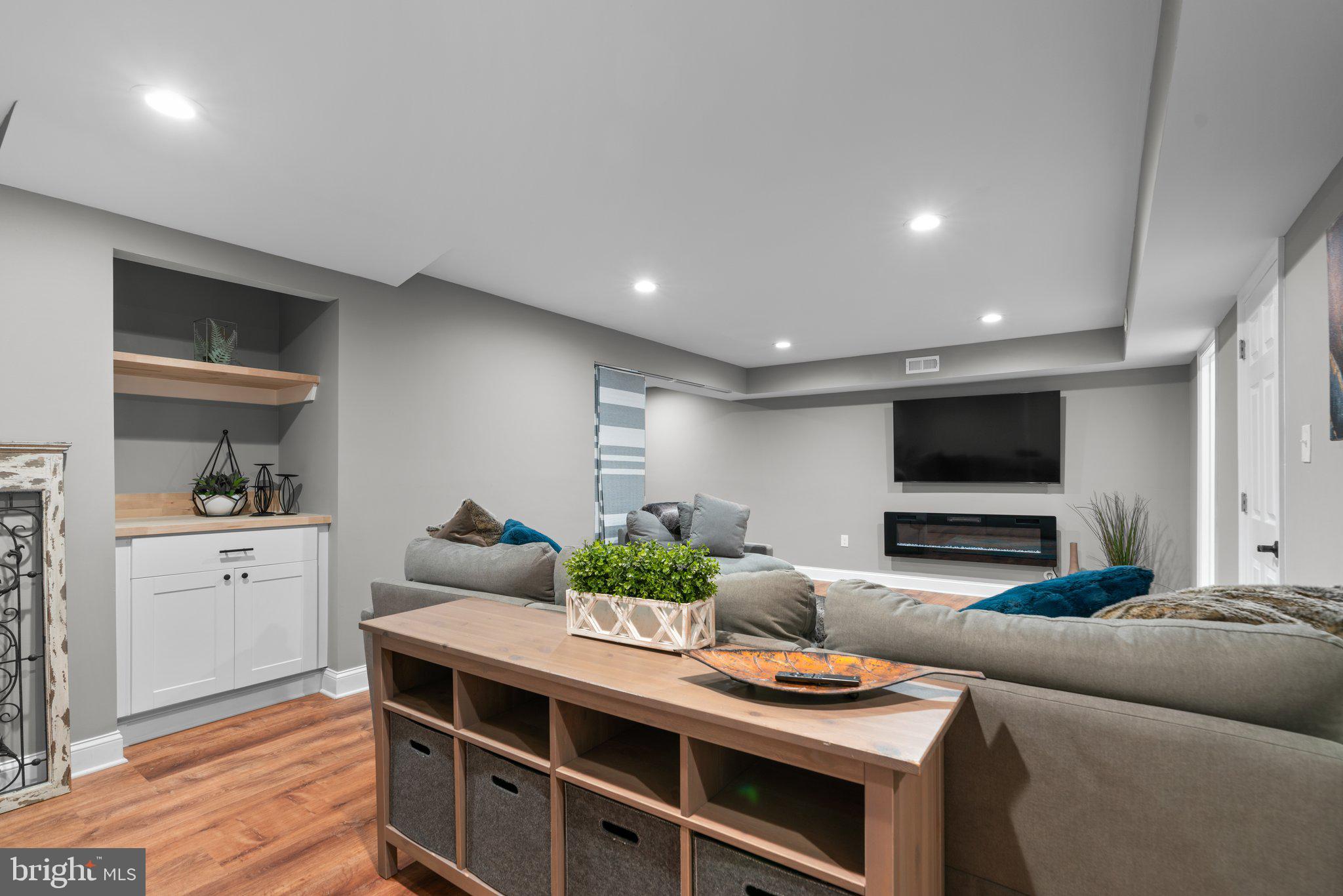 SNOWDENS MILL - Residential