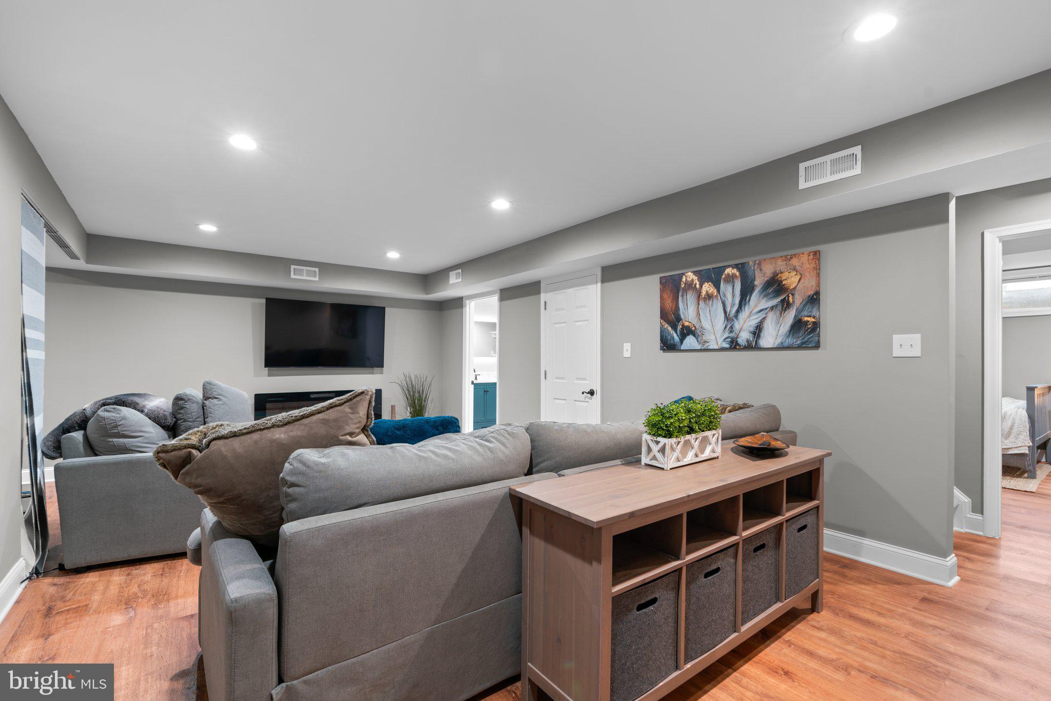 SNOWDENS MILL - Residential