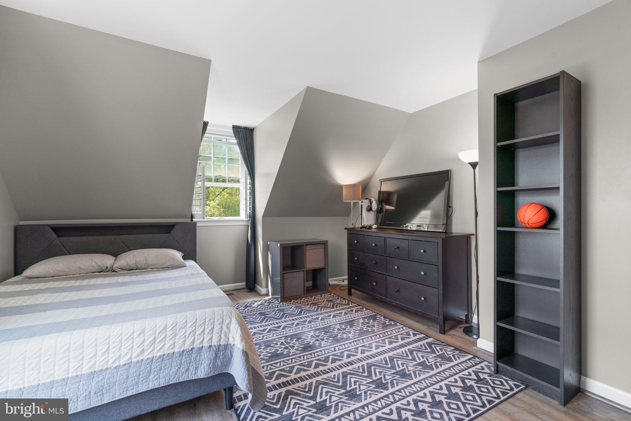 SNOWDENS MILL - Residential