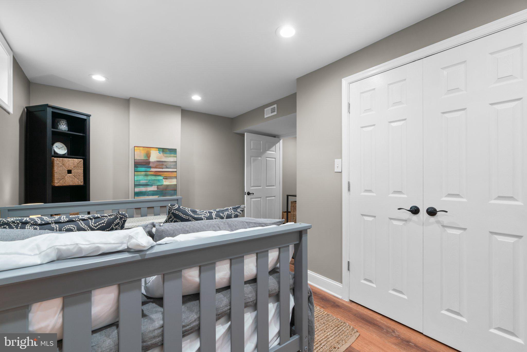 SNOWDENS MILL - Residential