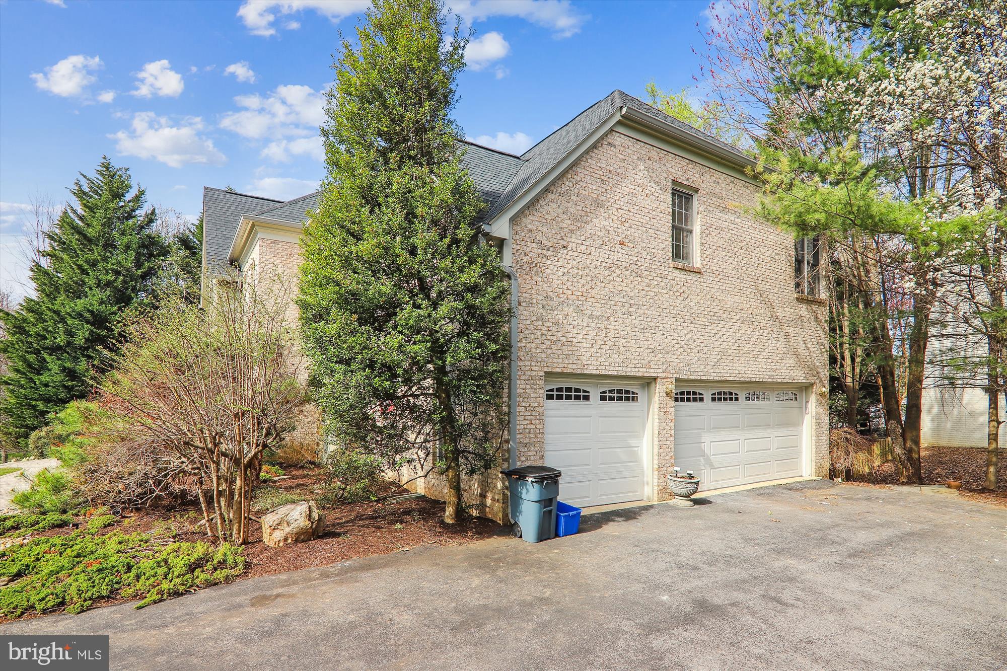 SMALLS NURSERY - Residential