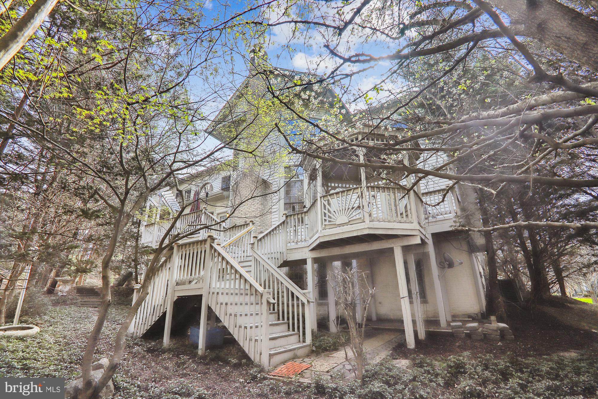 SMALLS NURSERY - Residential