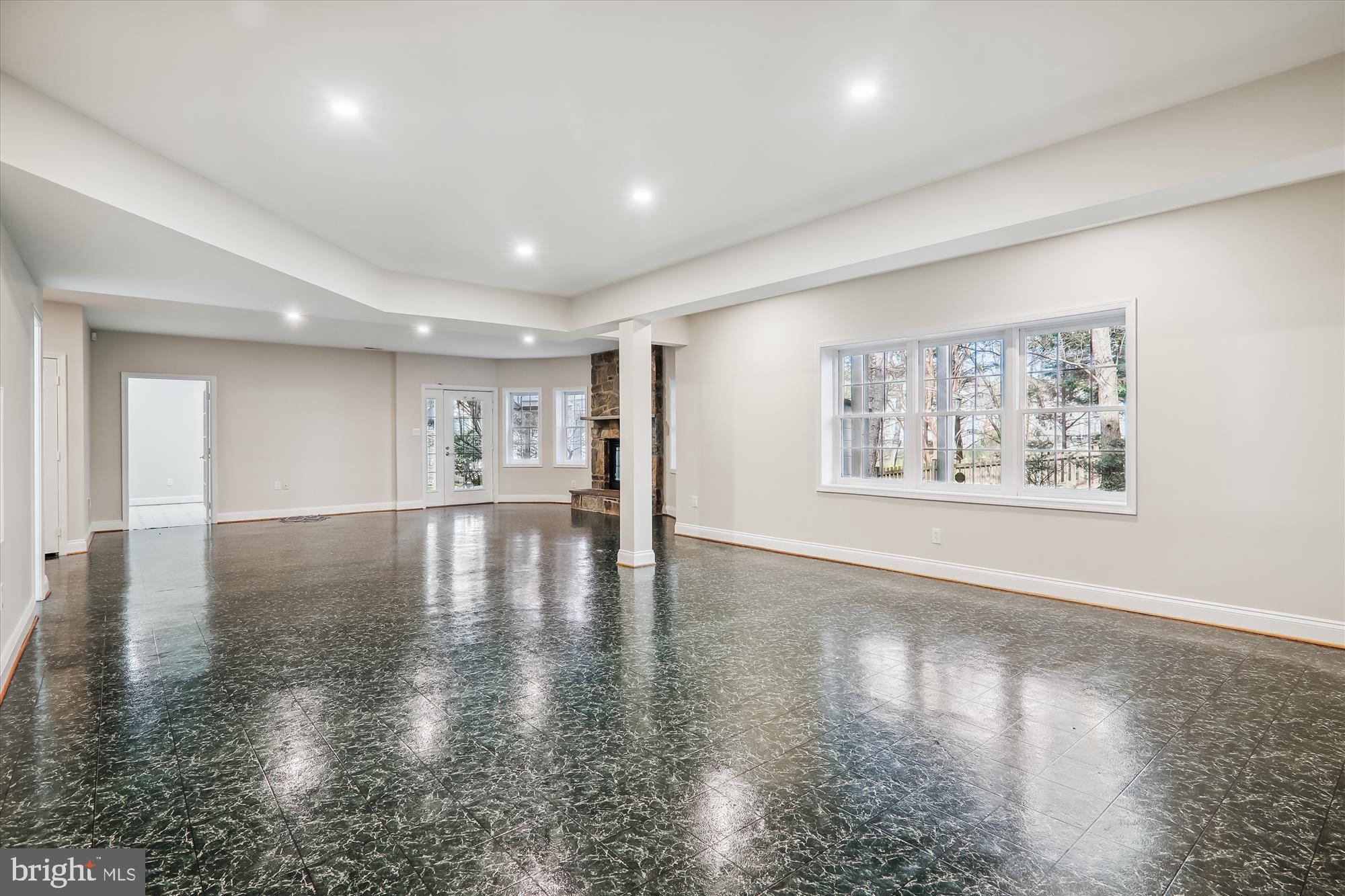 SMALLS NURSERY - Residential