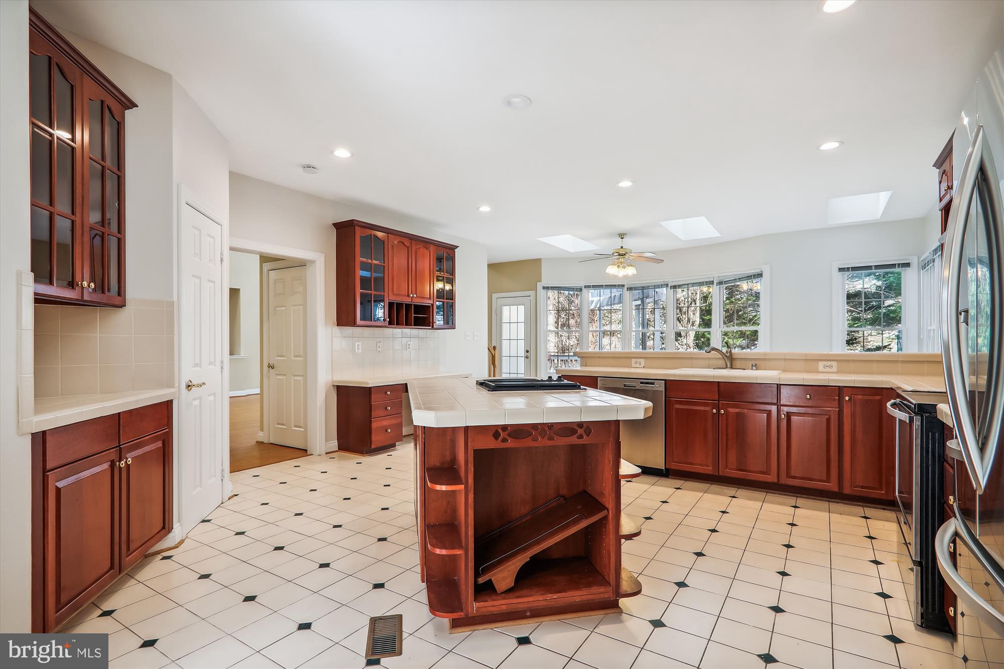 SMALLS NURSERY - Residential