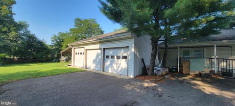 348 WHITE HORSE PIKE CLEMENTON NJ 08021