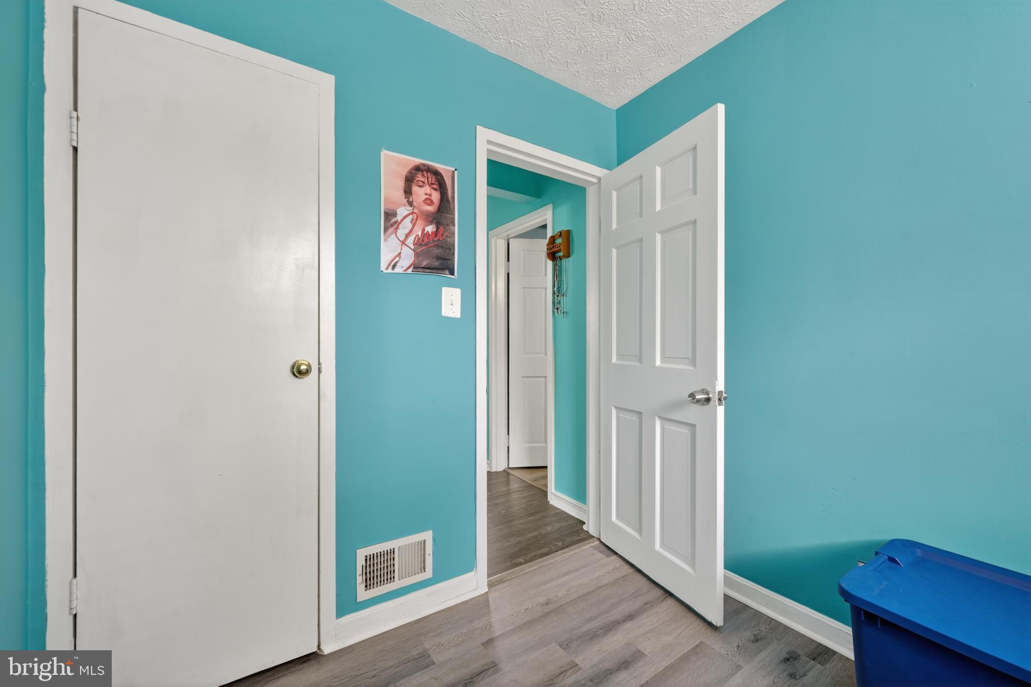 ADELPHI KNOLLS - Residential