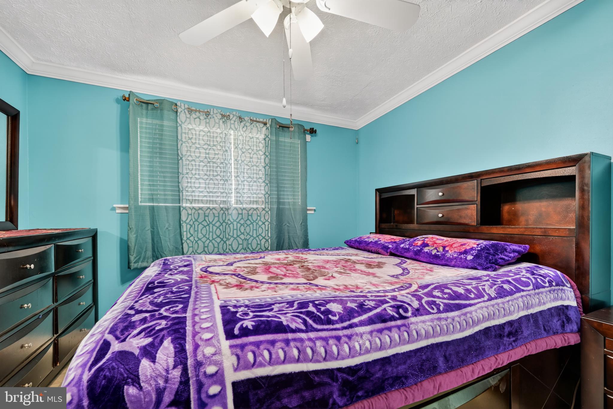 ADELPHI KNOLLS - Residential