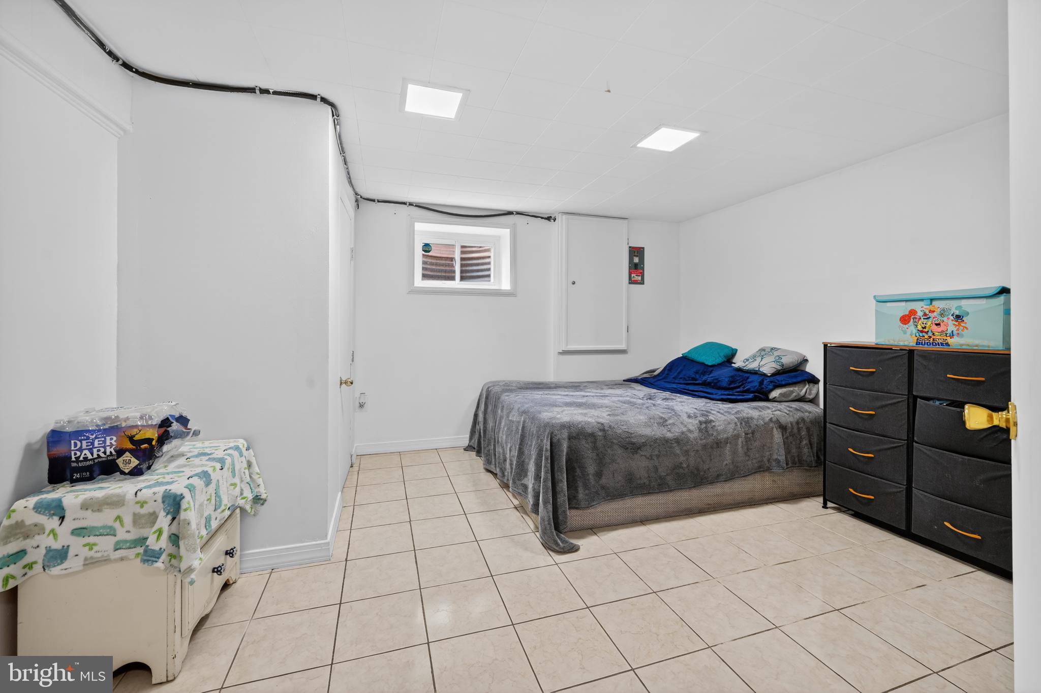 ADELPHI KNOLLS - Residential