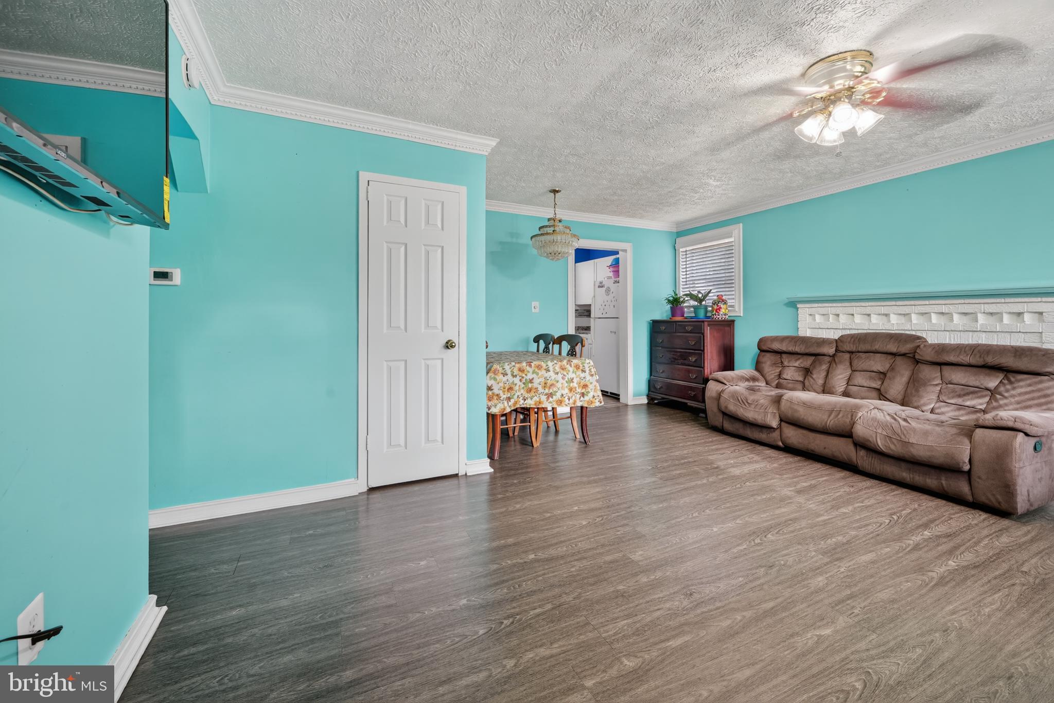 ADELPHI KNOLLS - Residential