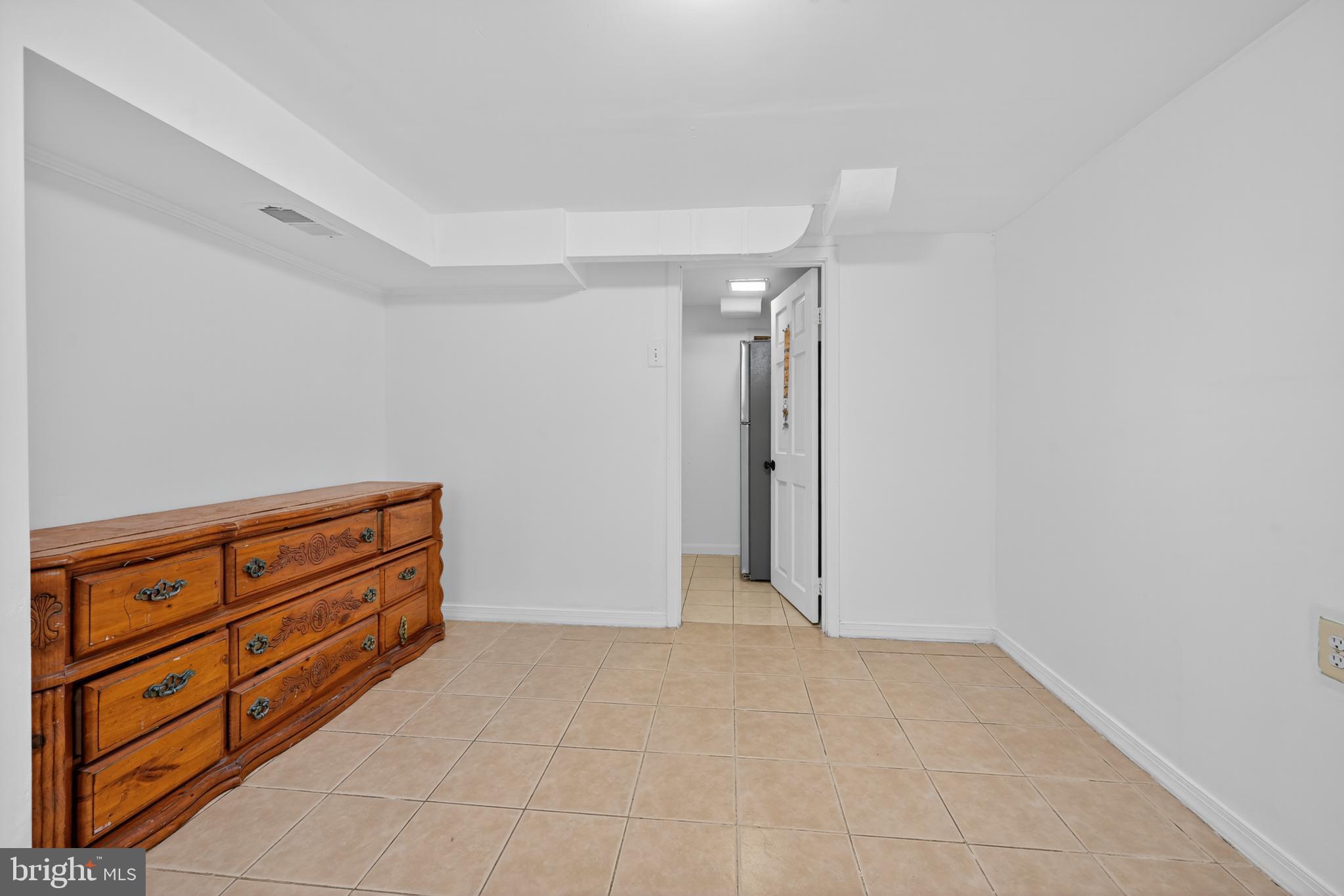 ADELPHI KNOLLS - Residential