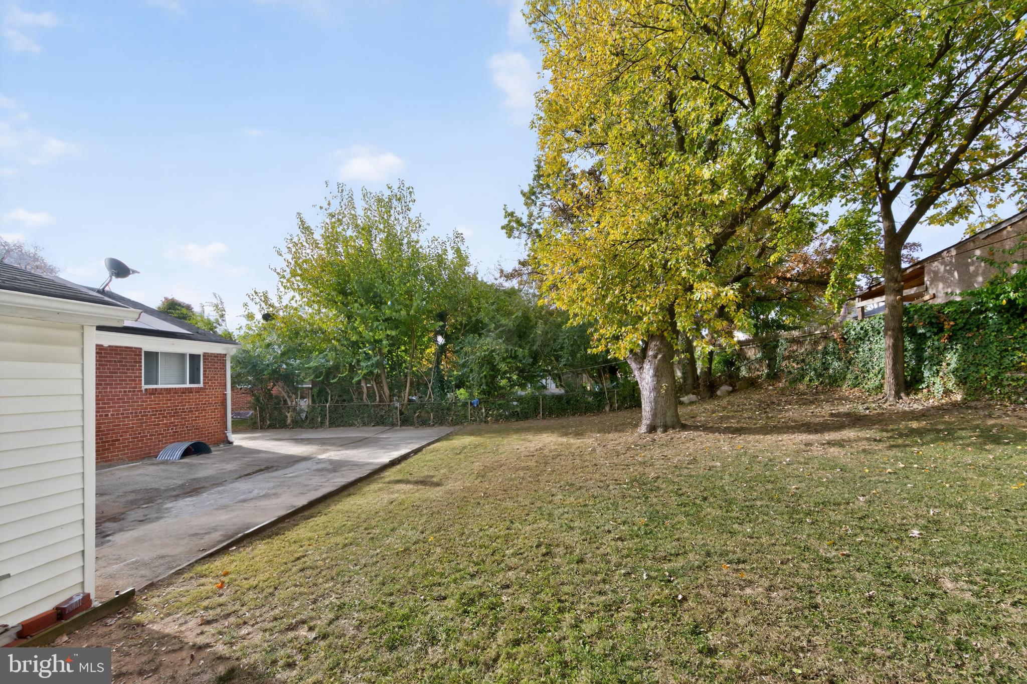 ADELPHI KNOLLS - Residential