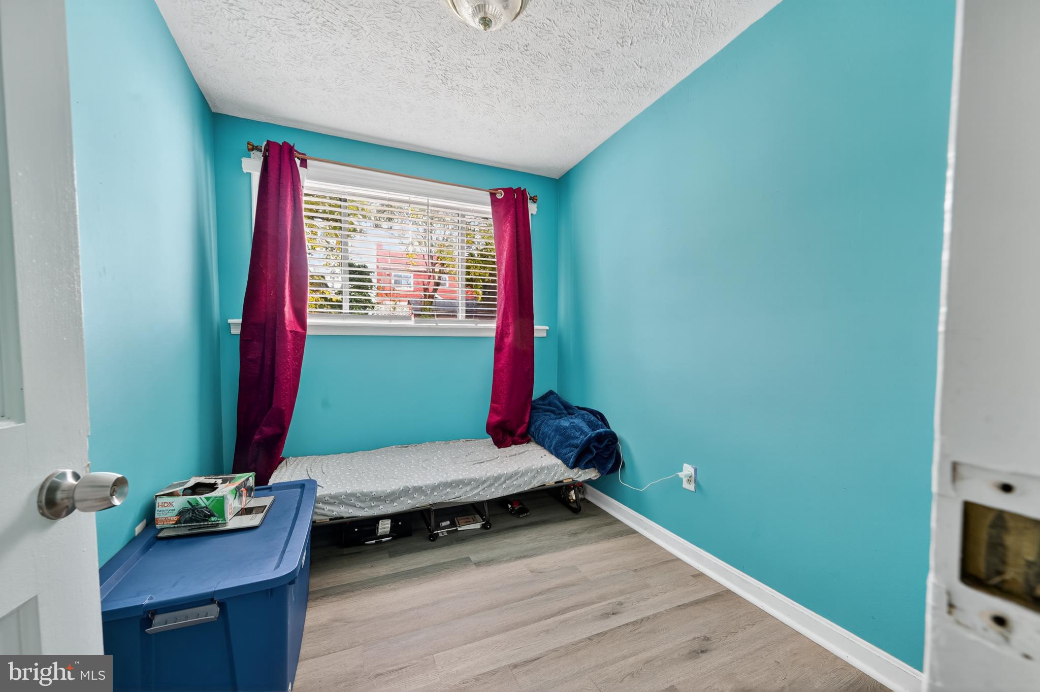 ADELPHI KNOLLS - Residential