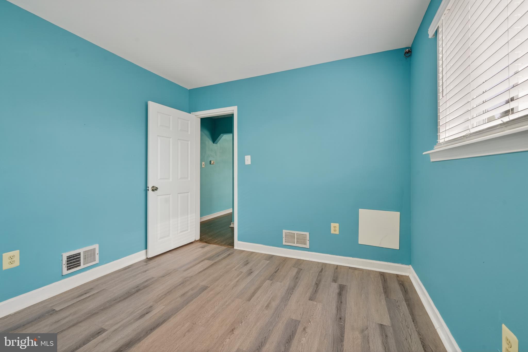 ADELPHI KNOLLS - Residential