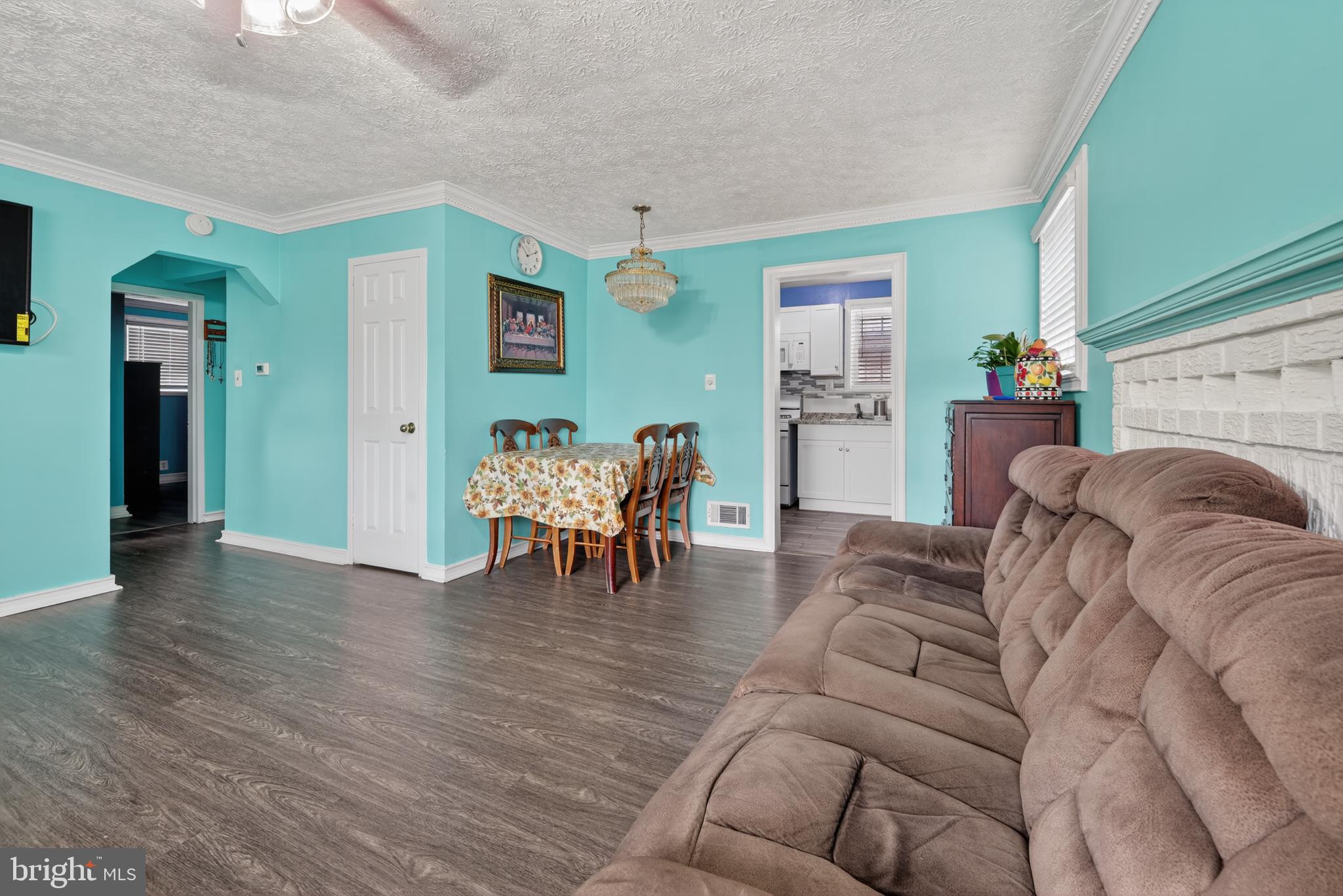 ADELPHI KNOLLS - Residential