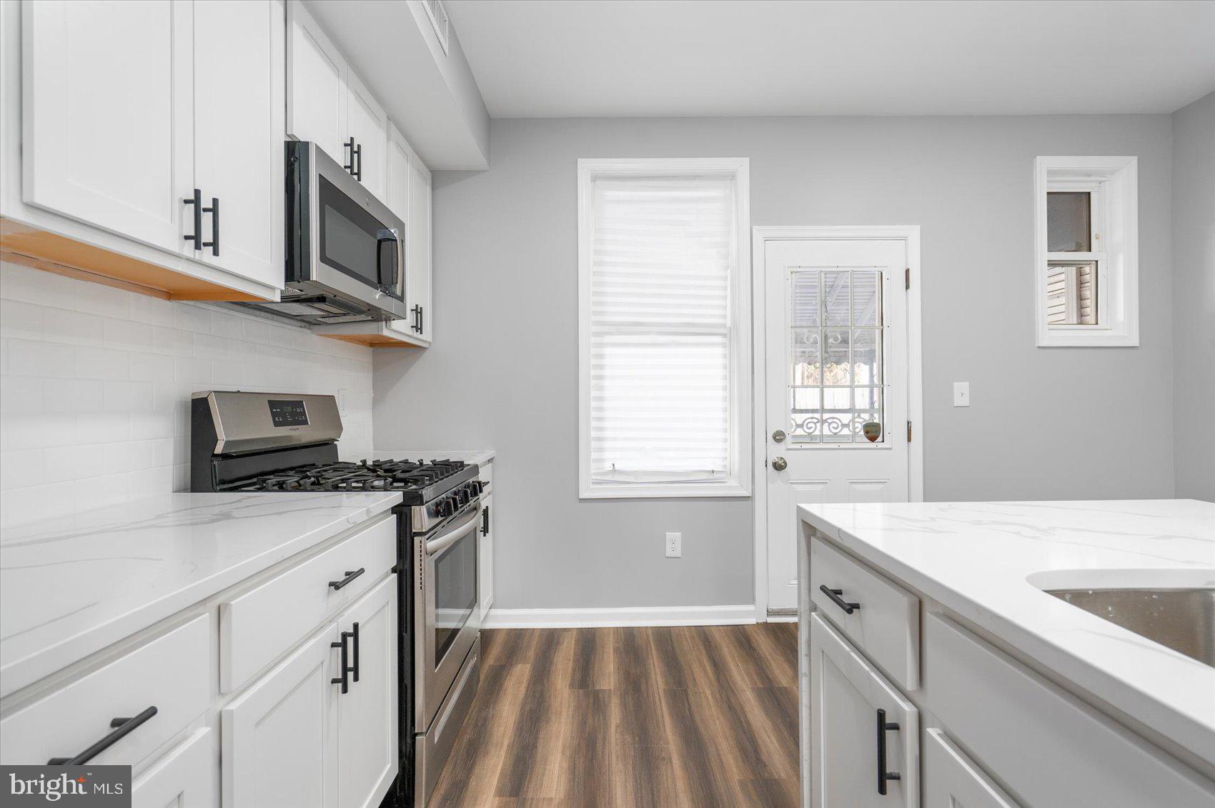 EAST BALTIMORE MIDWAY - Residential