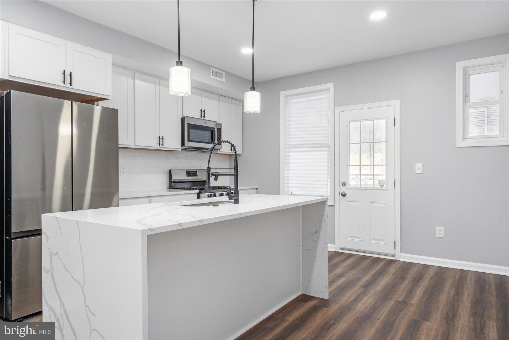 EAST BALTIMORE MIDWAY - Residential