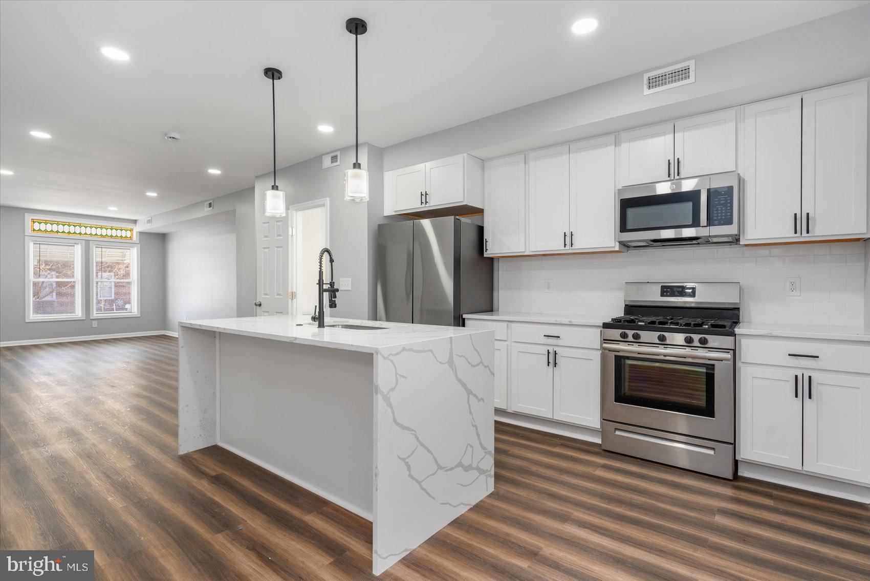 EAST BALTIMORE MIDWAY - Residential