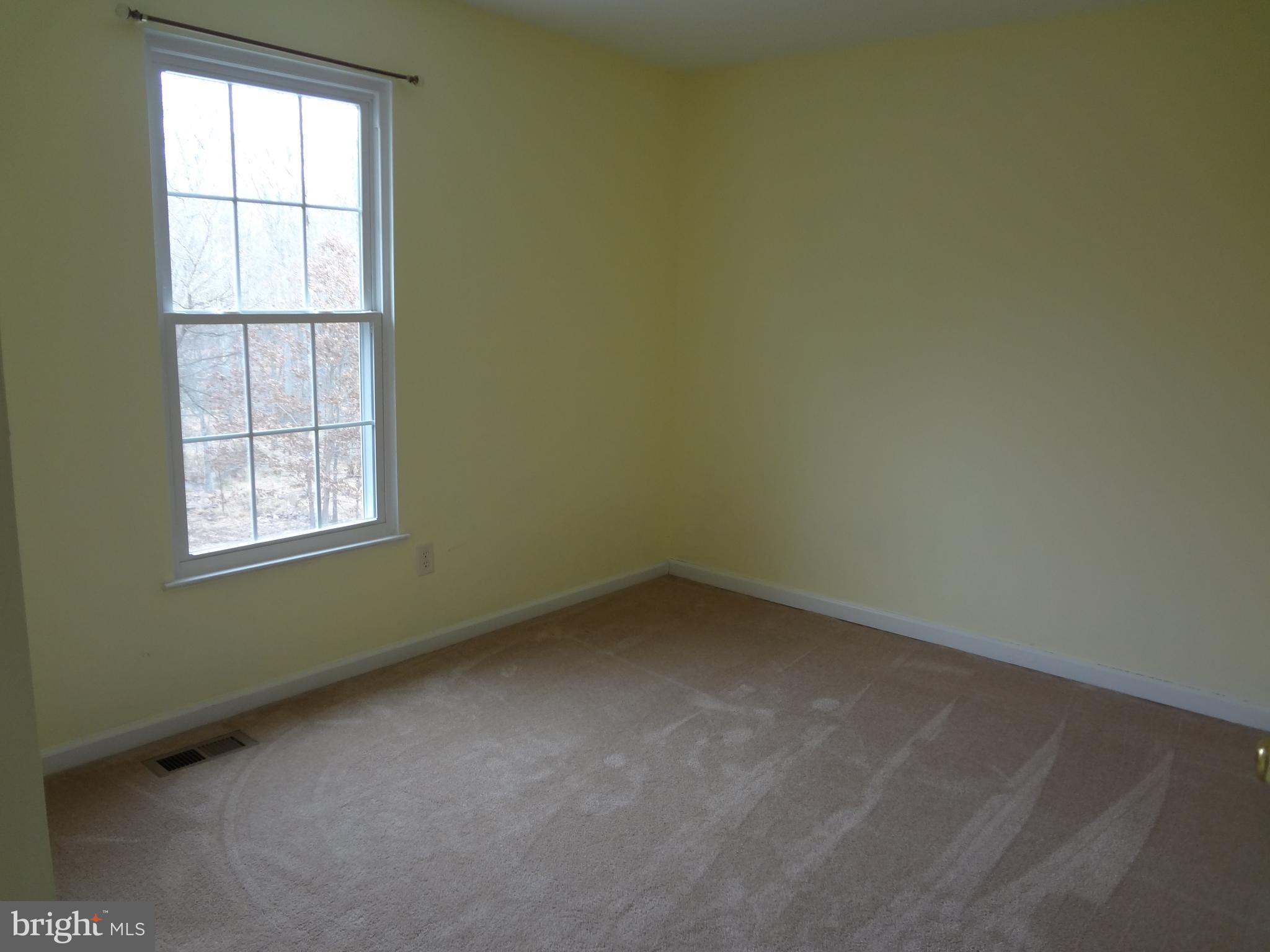 POTOMAC LAKES - Residential Lease