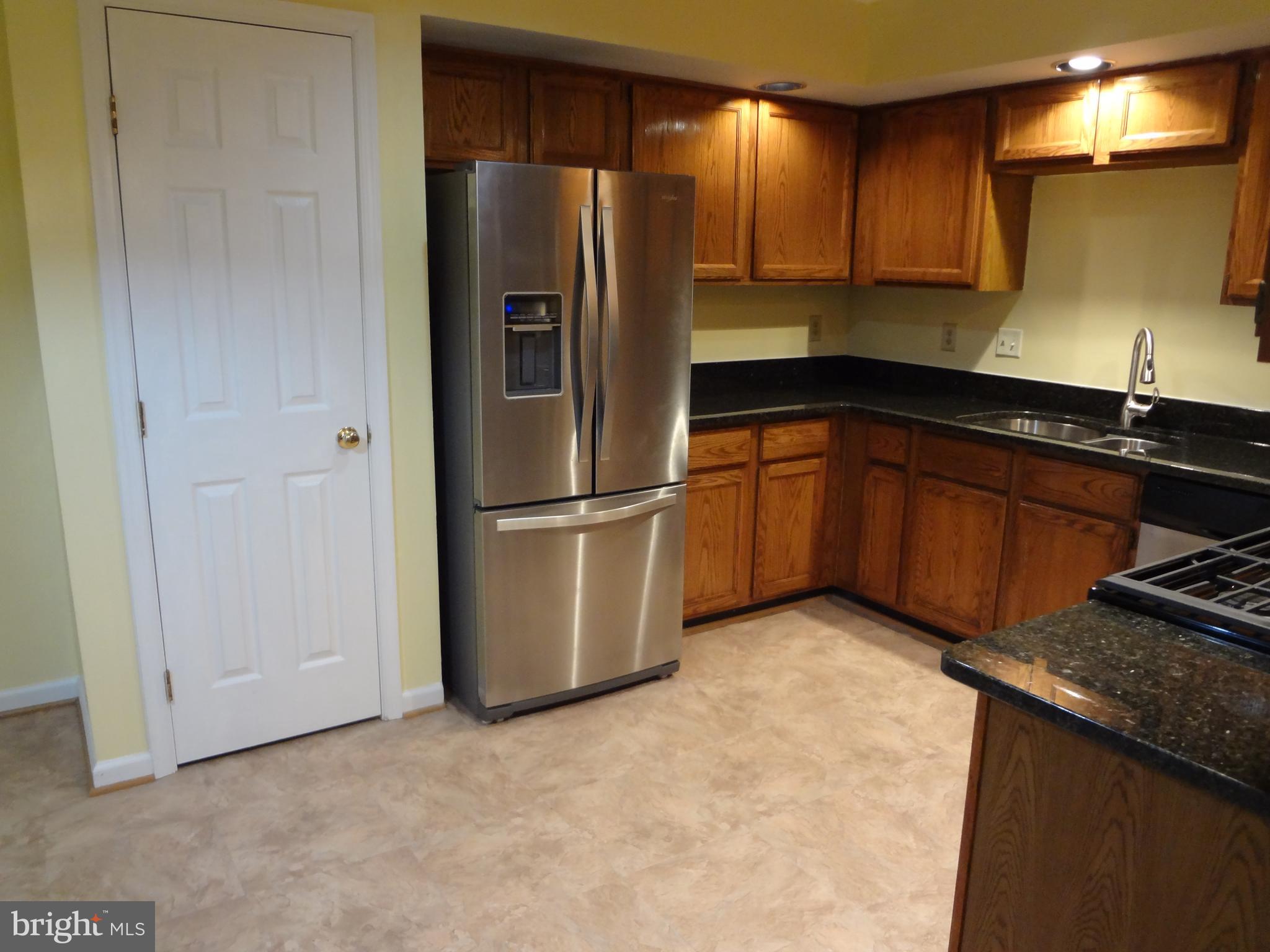 POTOMAC LAKES - Residential Lease