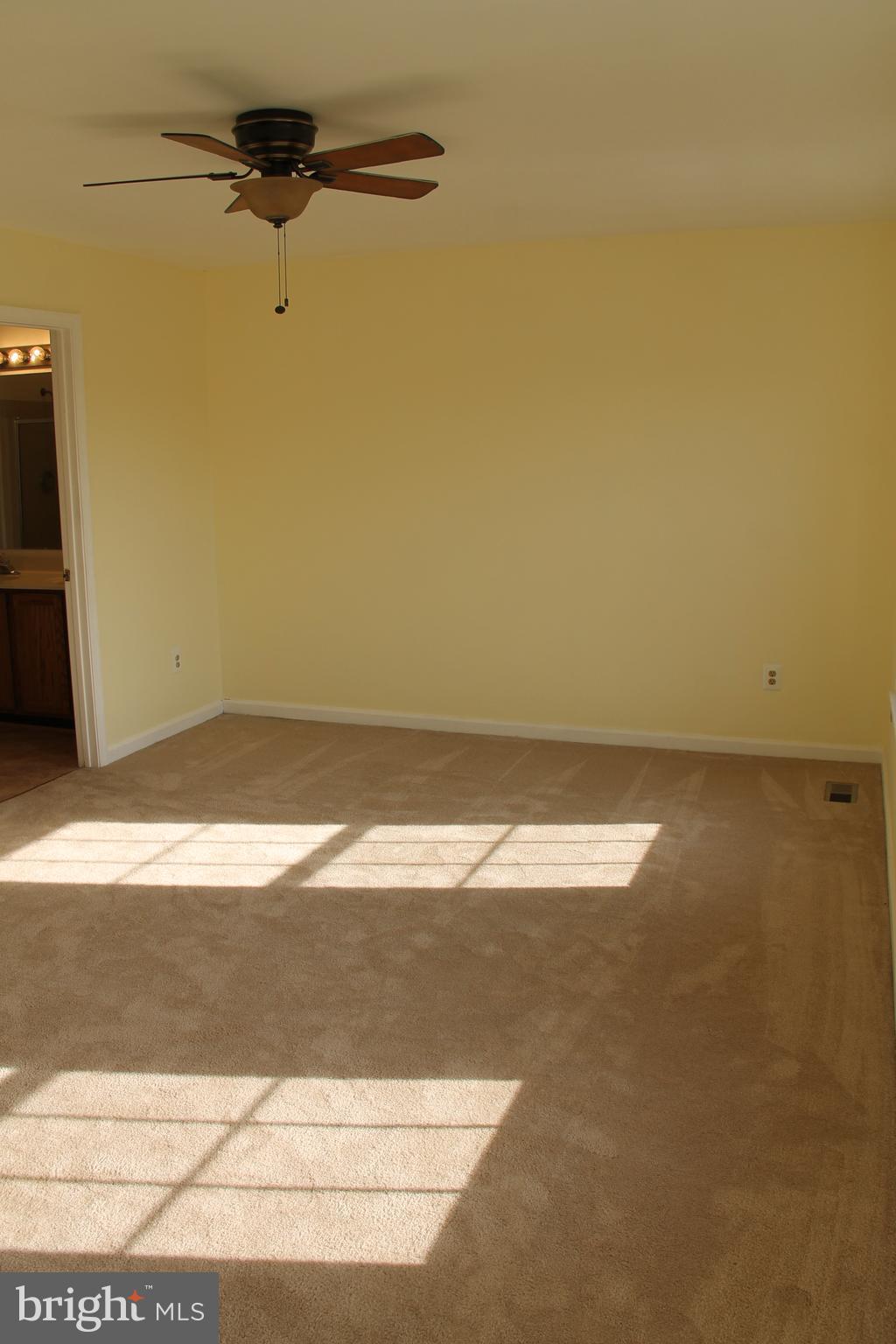 POTOMAC LAKES - Residential Lease