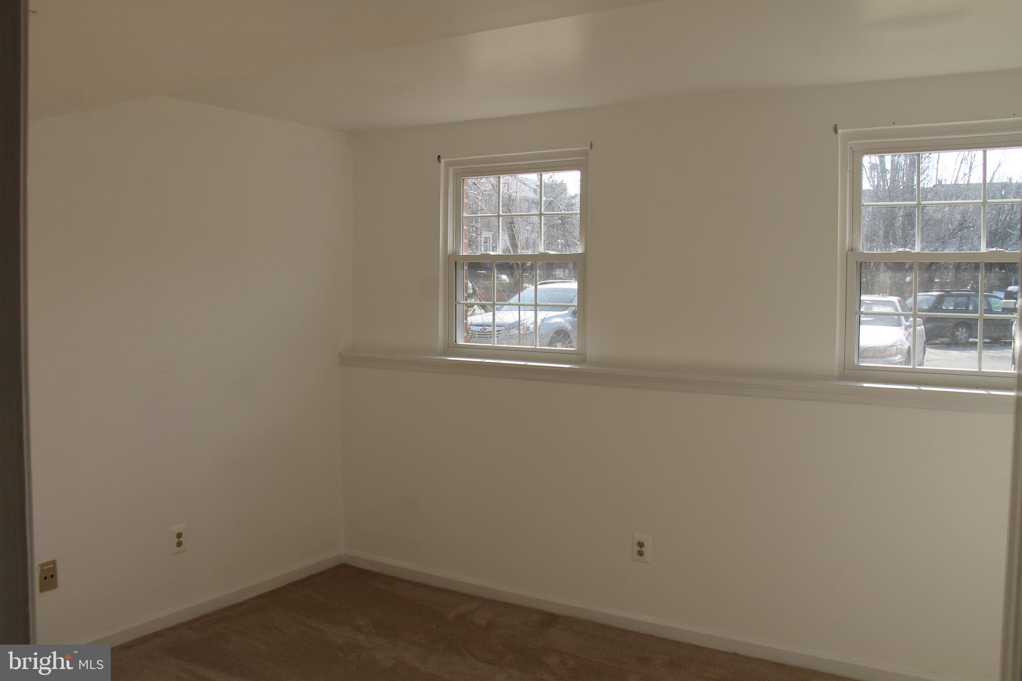 POTOMAC LAKES - Residential Lease