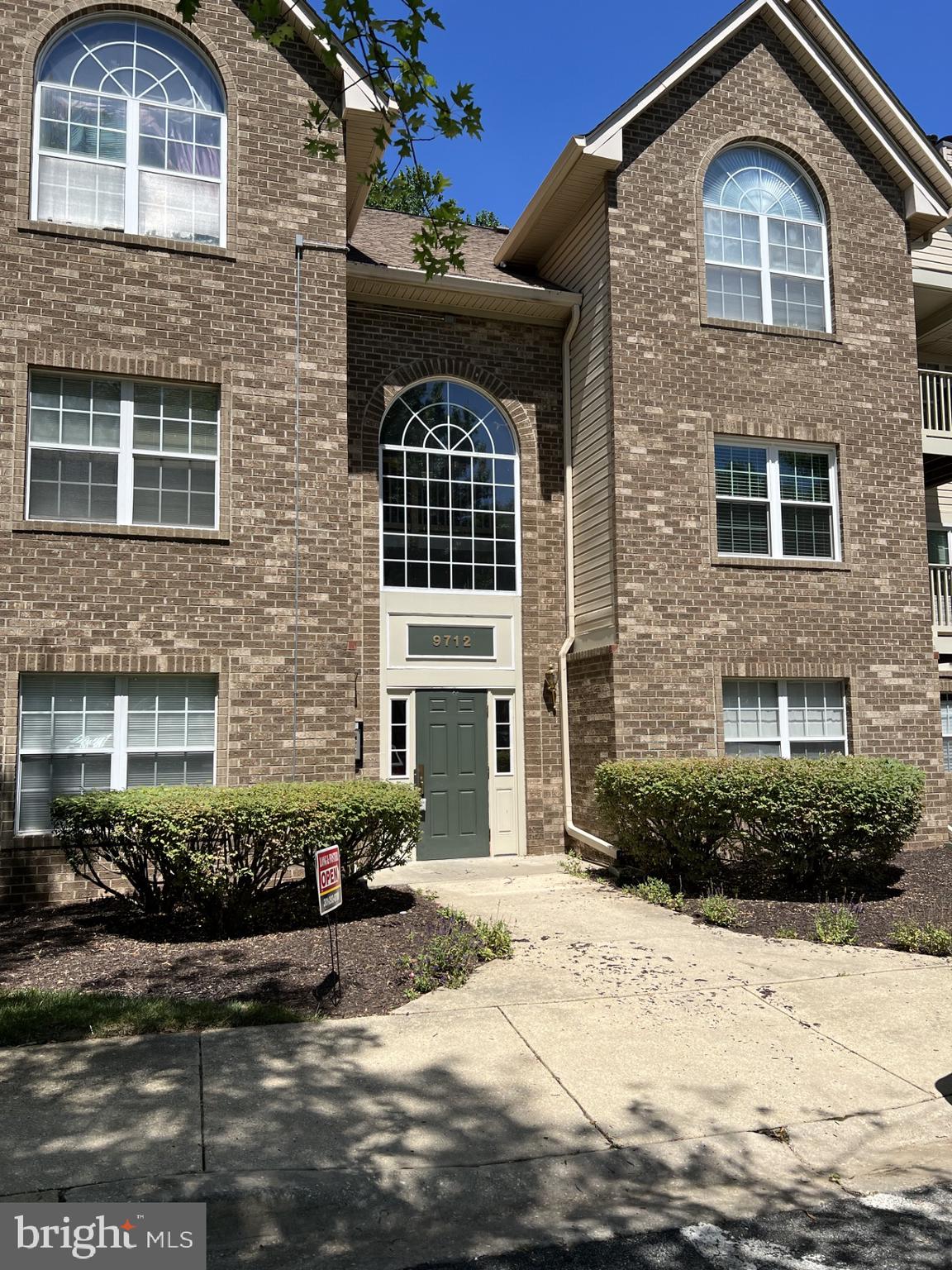 LAKE POINTE AT TOWN CENTER - Residential Lease