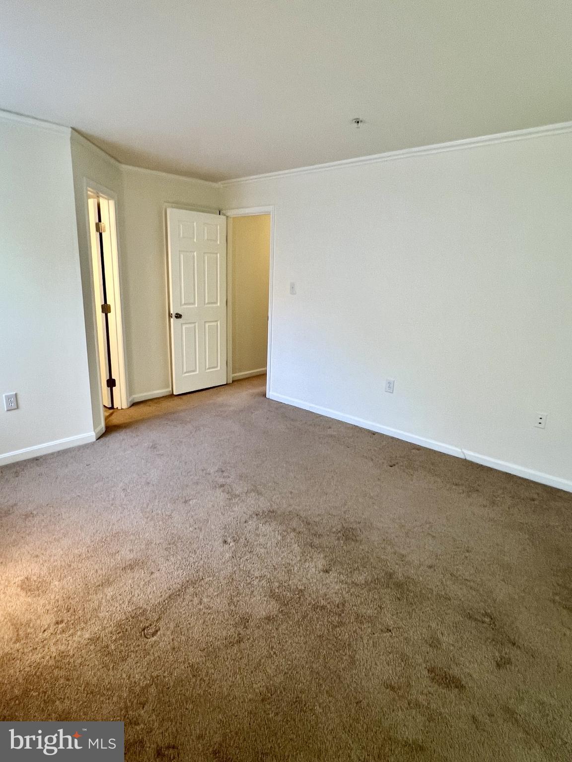 LAKE POINTE AT TOWN CENTER - Residential Lease