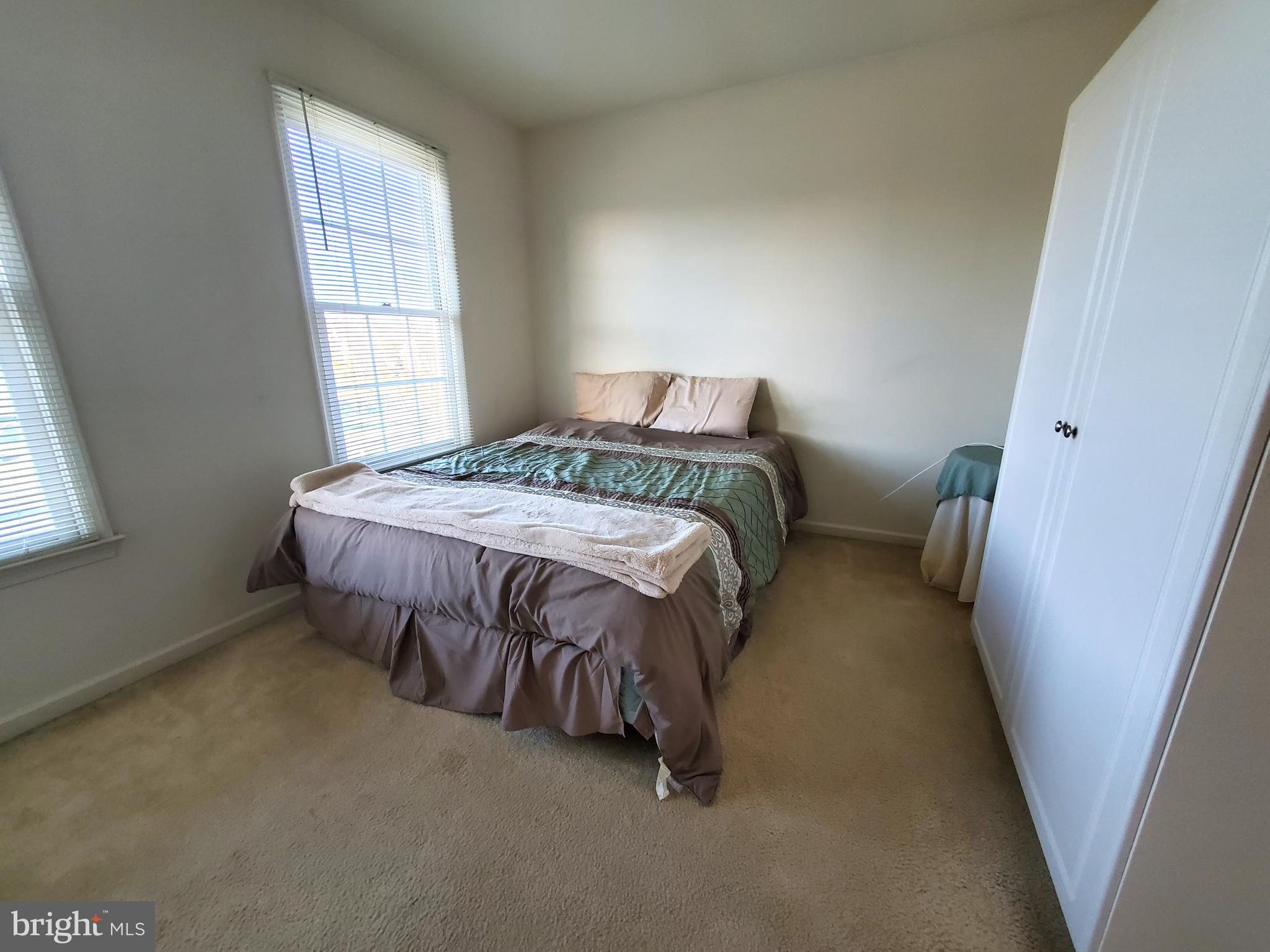 NORTHAMPTON CROSSG - Residential