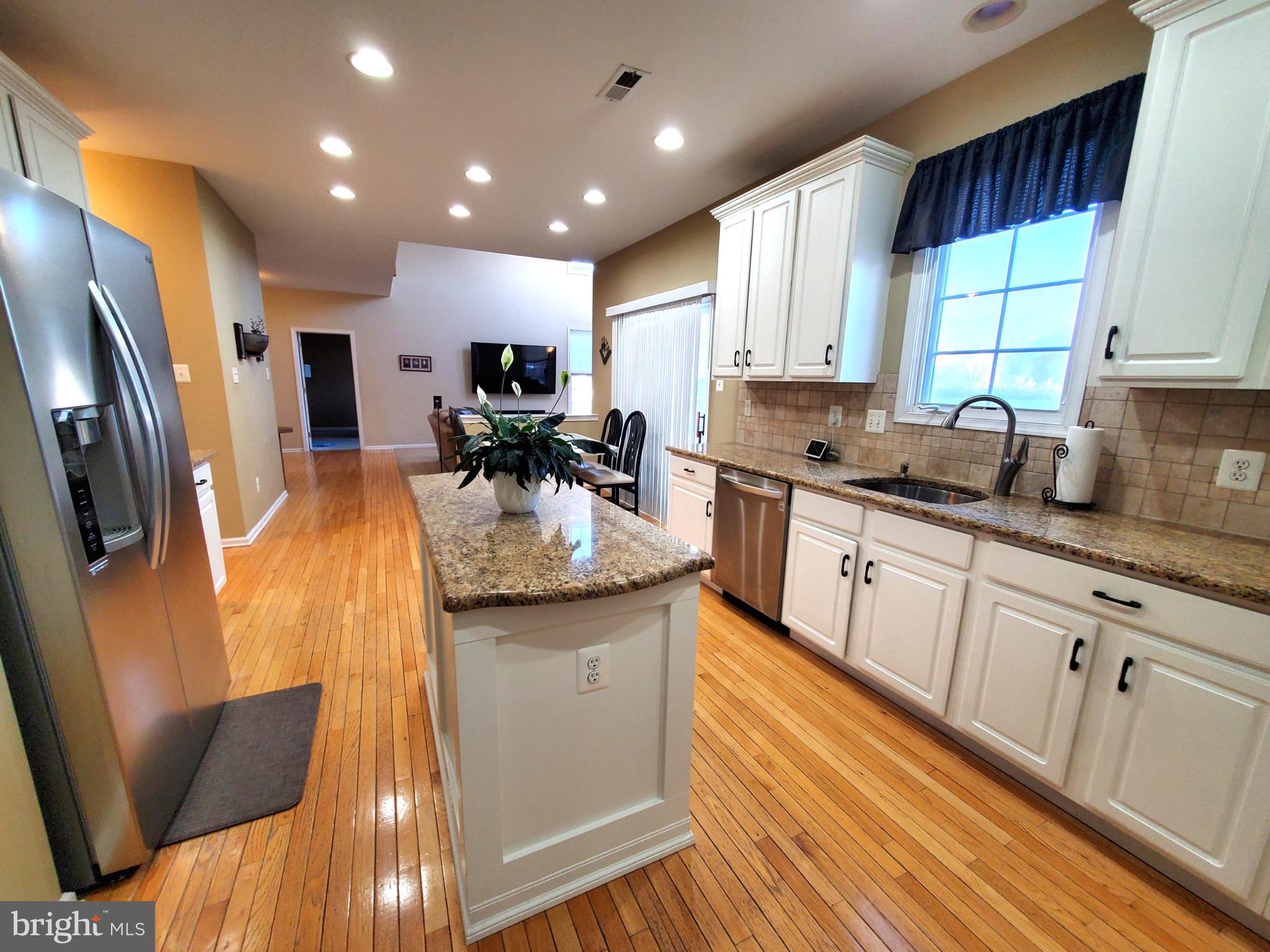 NORTHAMPTON CROSSG - Residential