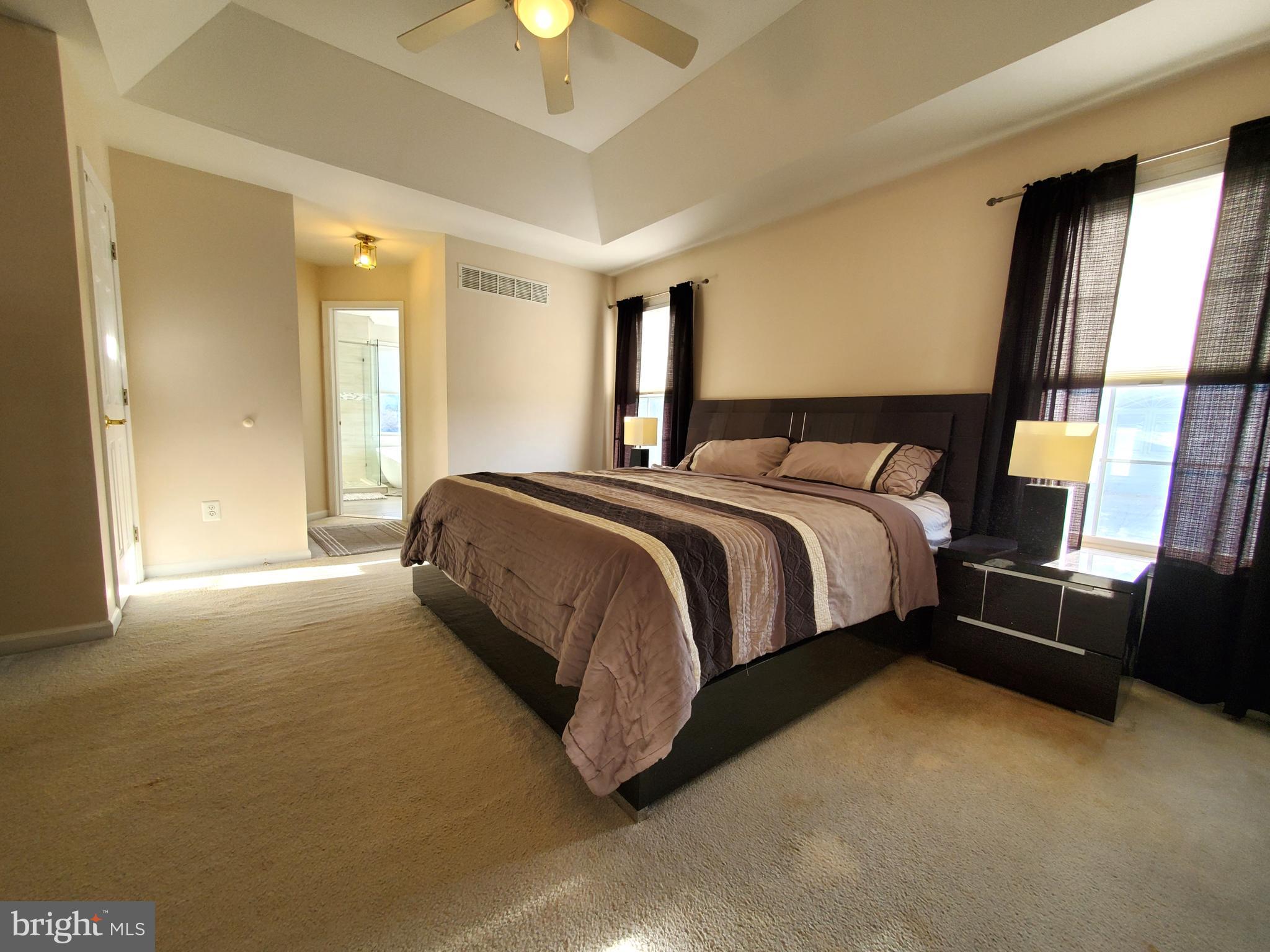 NORTHAMPTON CROSSG - Residential