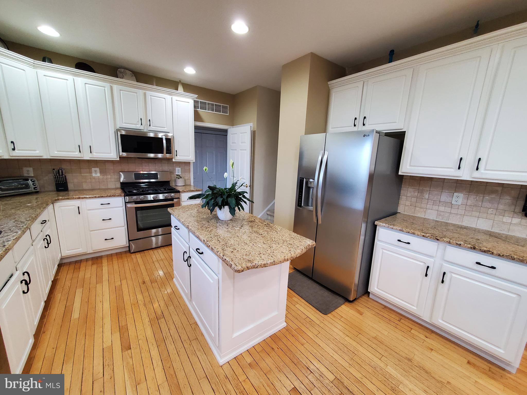 NORTHAMPTON CROSSG - Residential