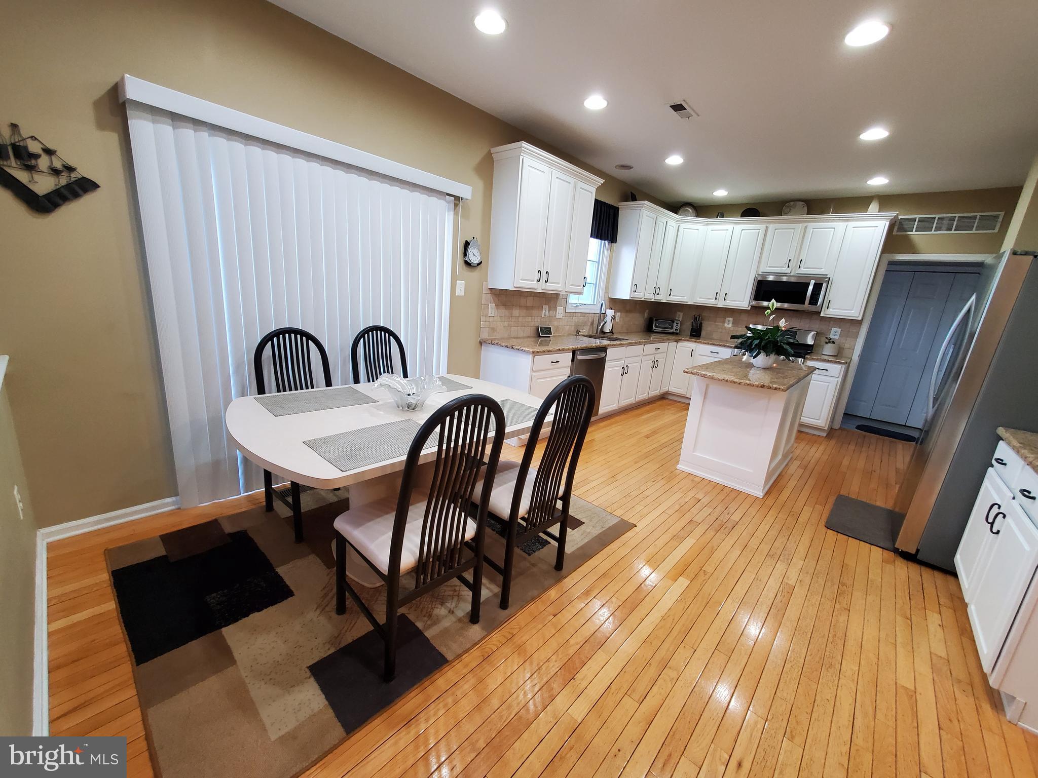 NORTHAMPTON CROSSG - Residential