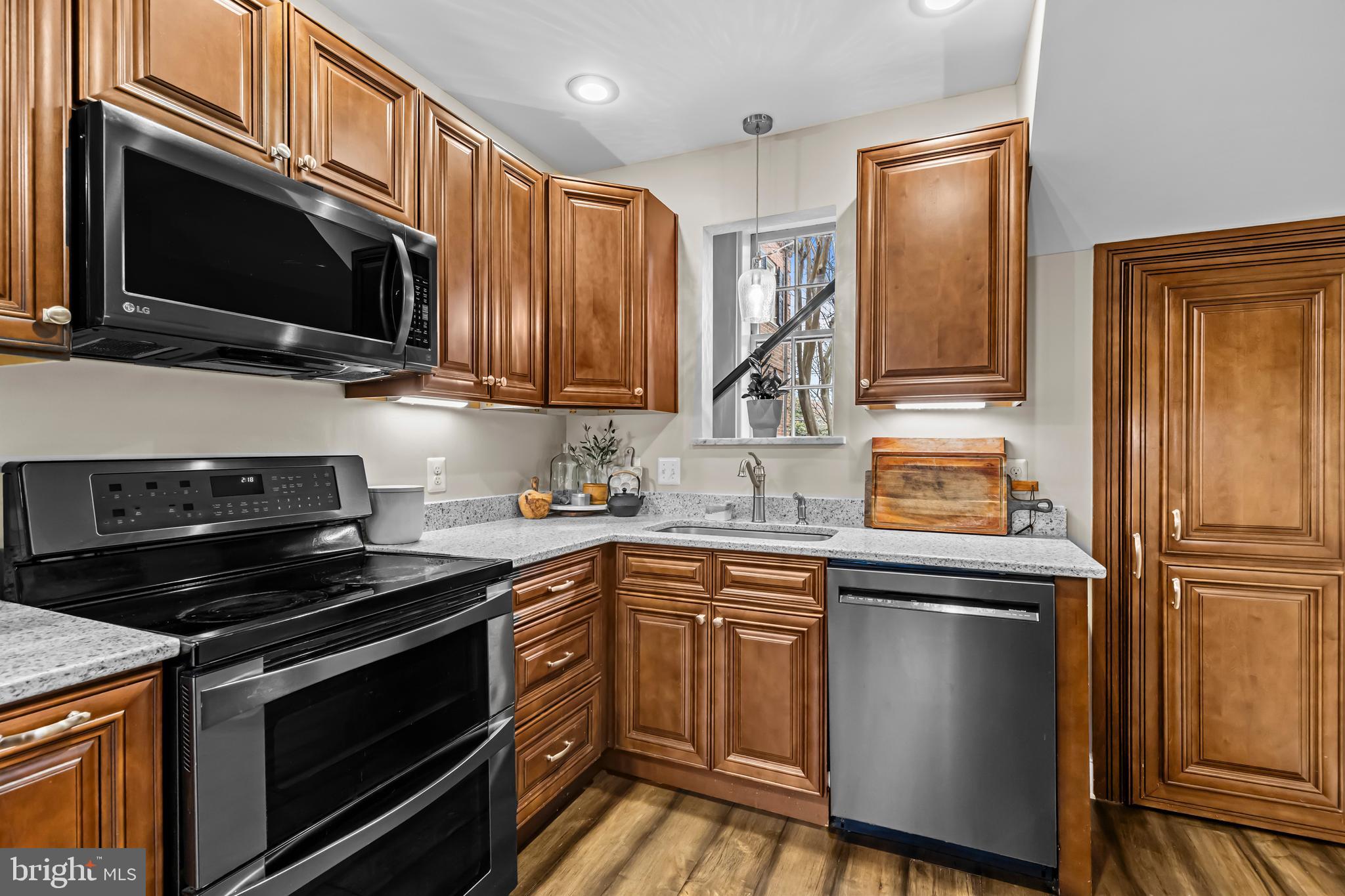 MARY WASHINGTON SQUARE - Residential