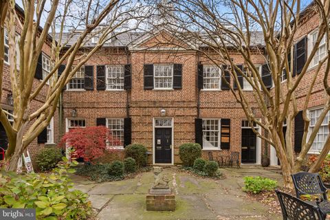 Condo For Sale - 1222 Sophia Street<br/> FREDERICKSBURG, VA 22401