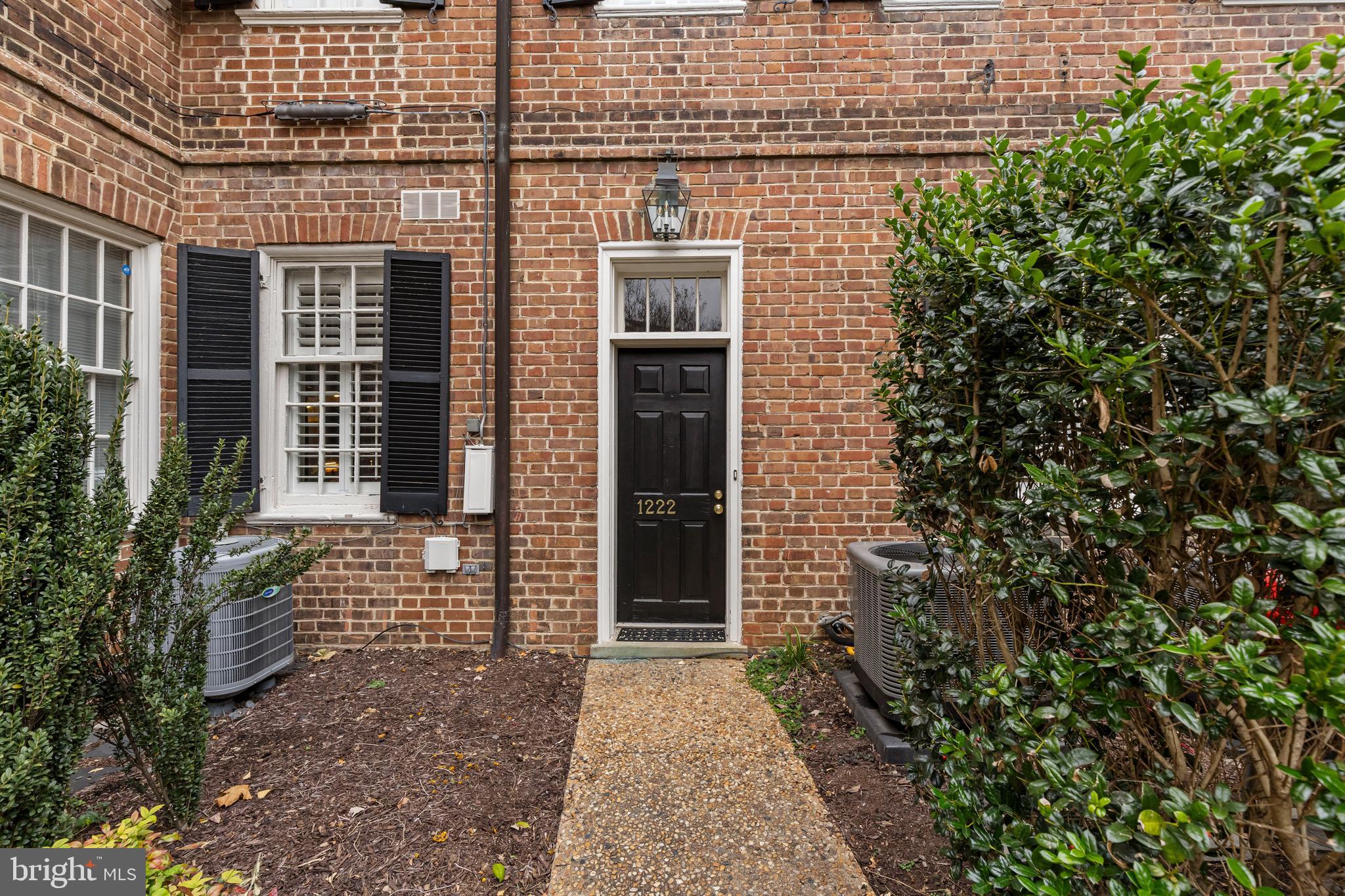 MARY WASHINGTON SQUARE - Residential