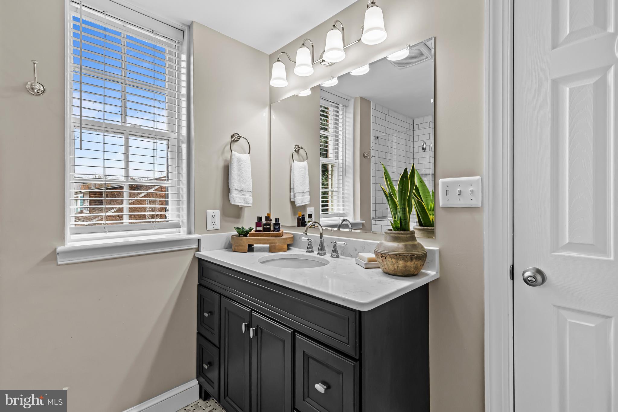 MARY WASHINGTON SQUARE - Residential