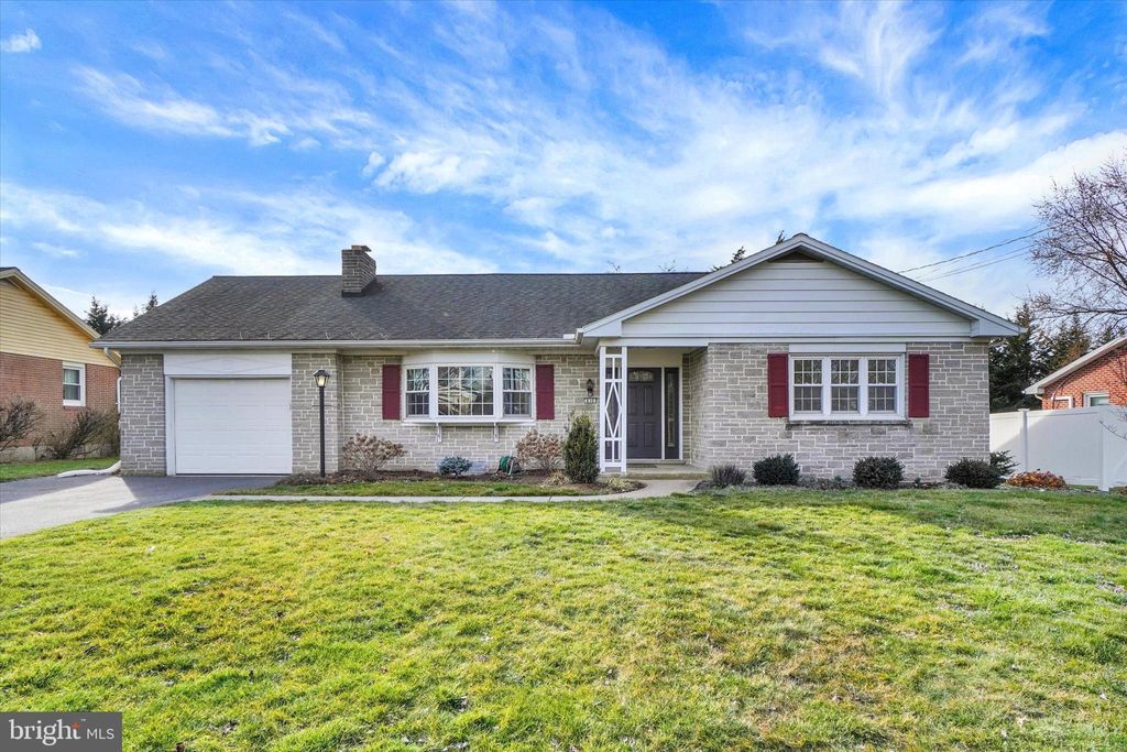 Photo of 830 W View Avenue, Manheim, PA 17545 (MLS # PALA2047512)