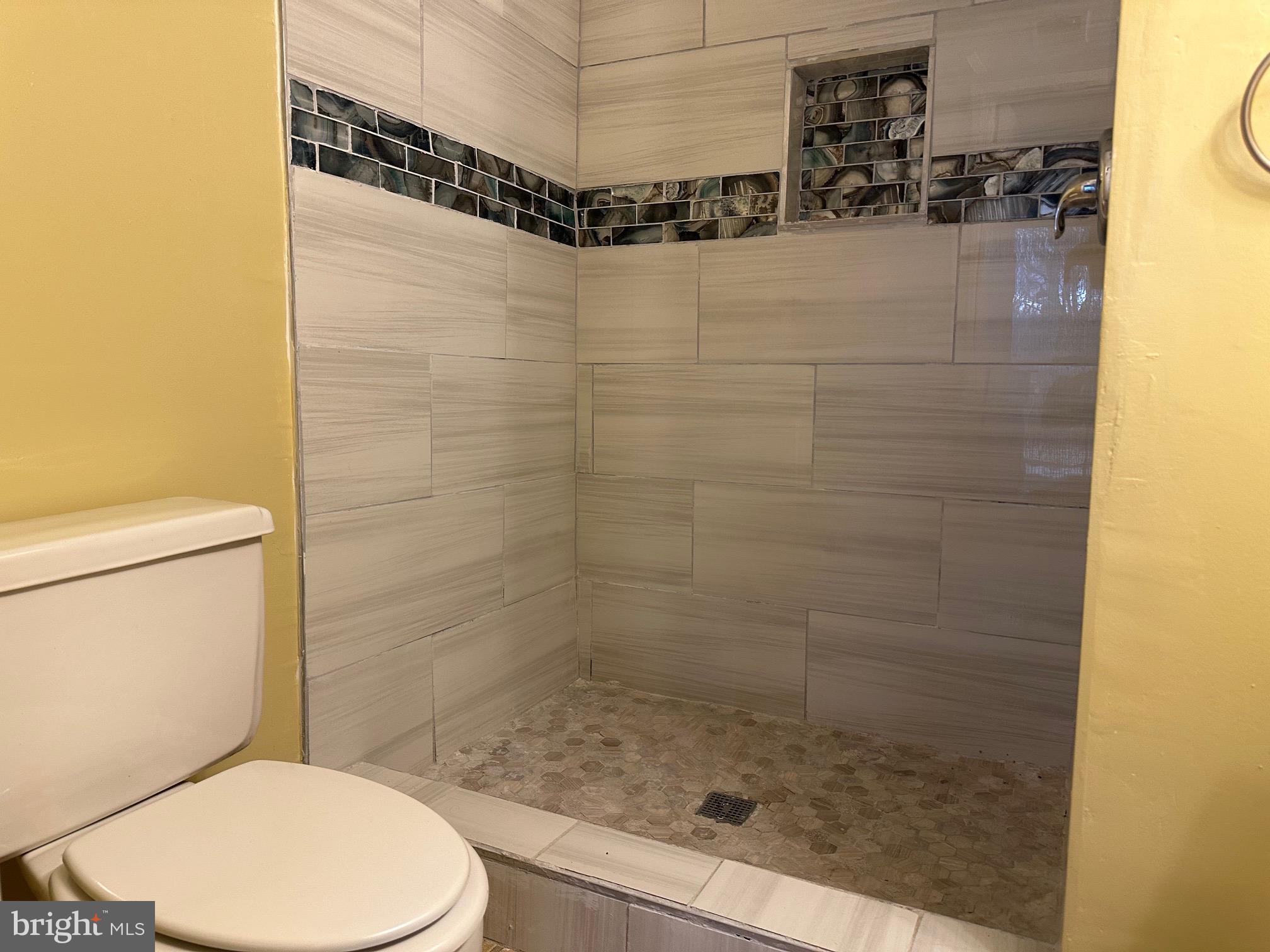 DREXEL WOODS - Residential